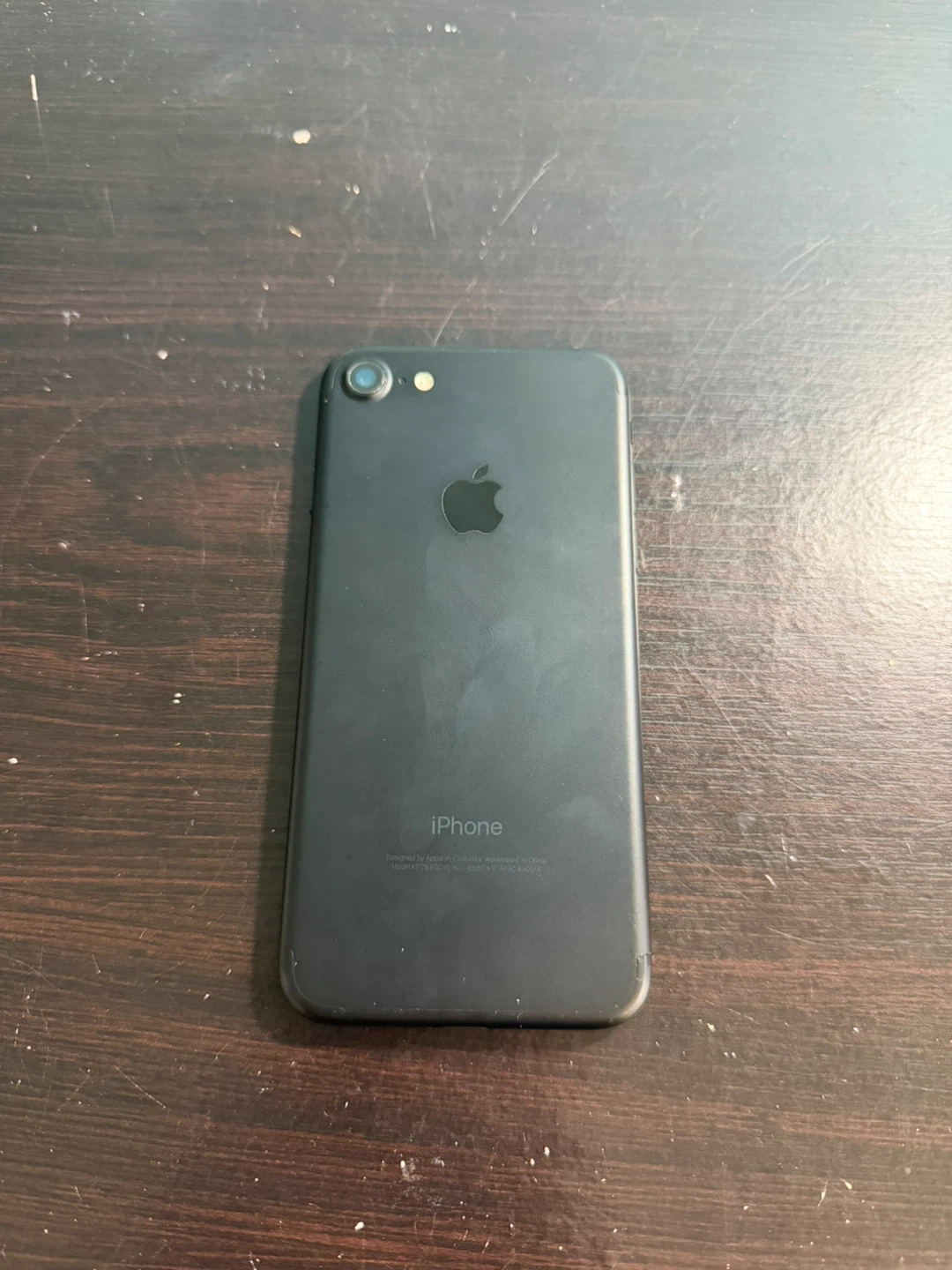 Apple iPhone 7 - Black