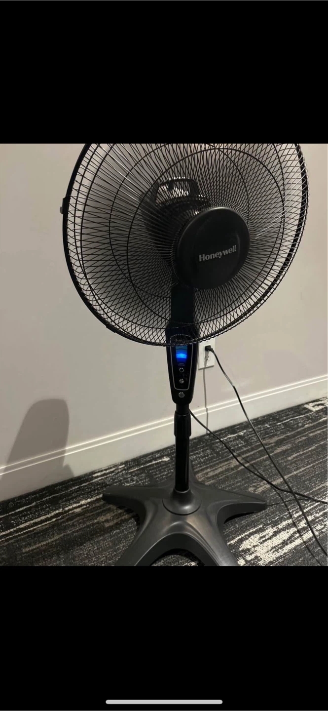 Honeywell Stand Fan - photo 2