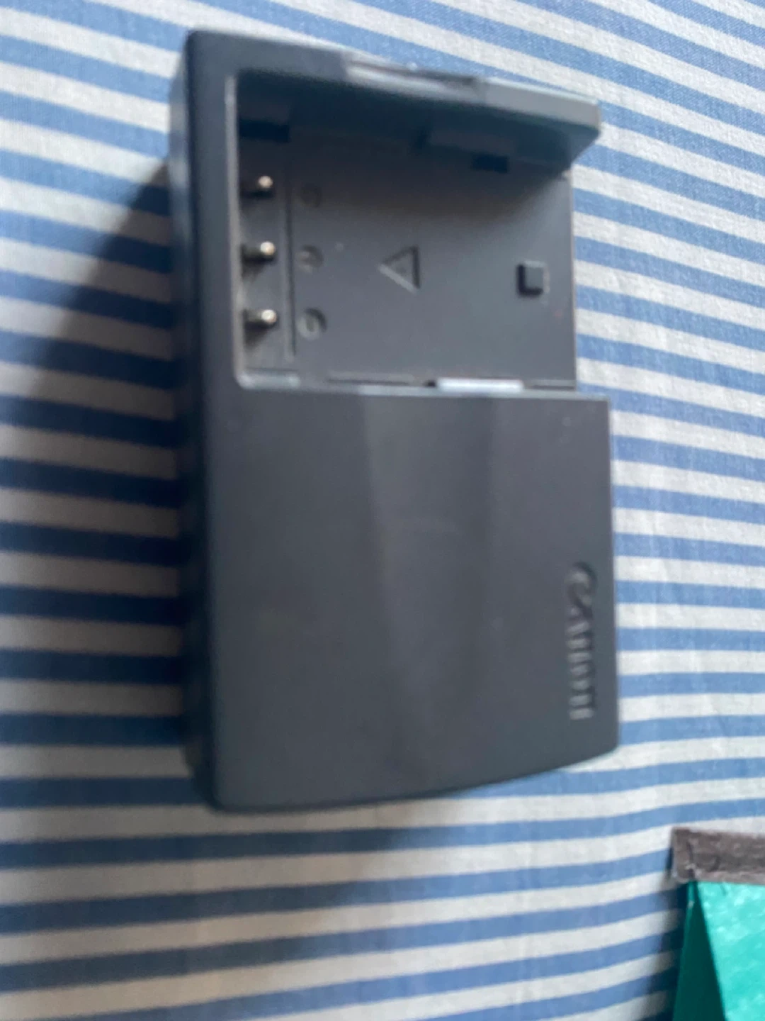 Canon CB-2LT Battery Charger for NB-2L Battery - photo 3