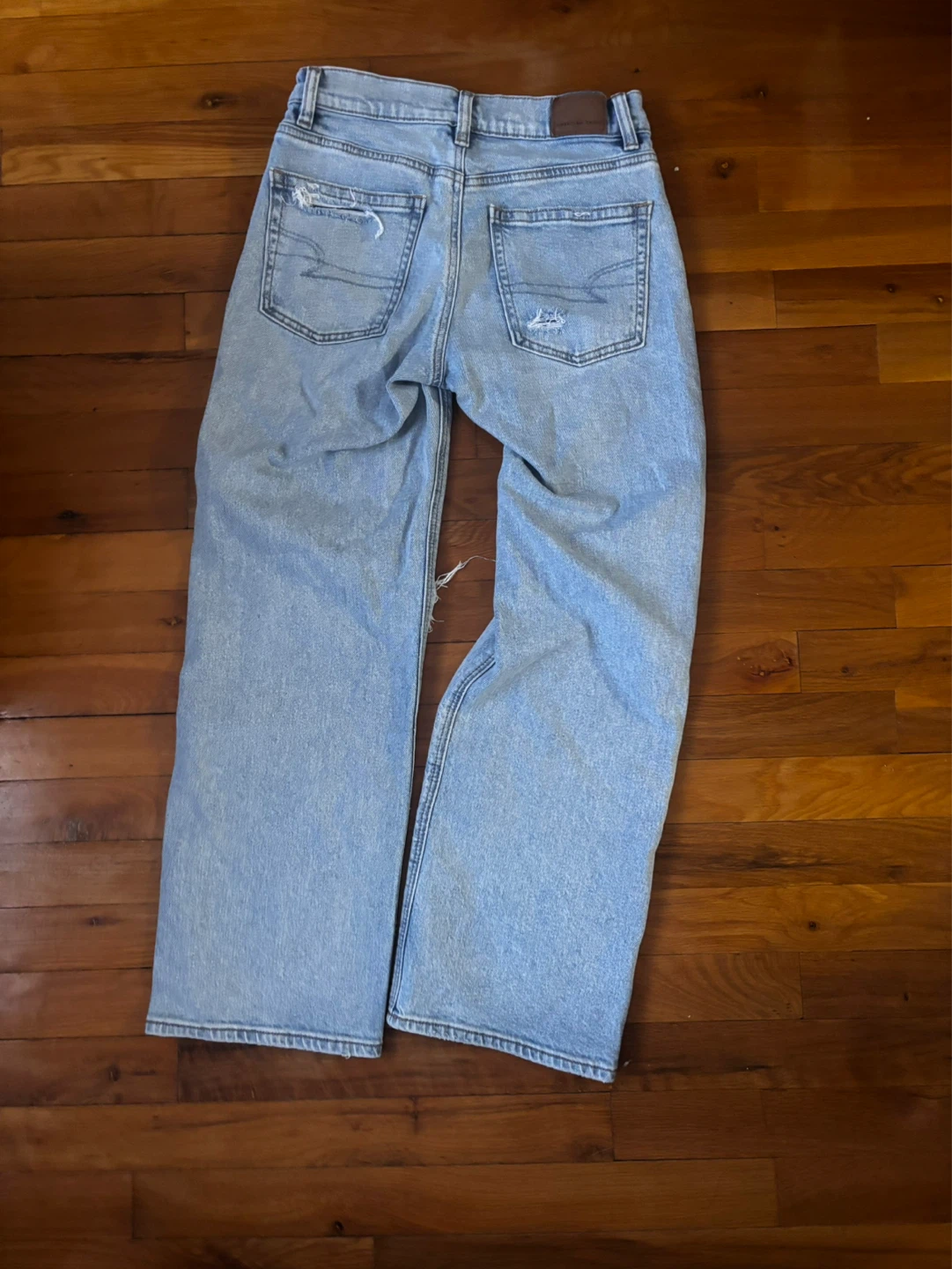 American Eagle Low-Rise Baggy Jeans Light Wash - photo 2