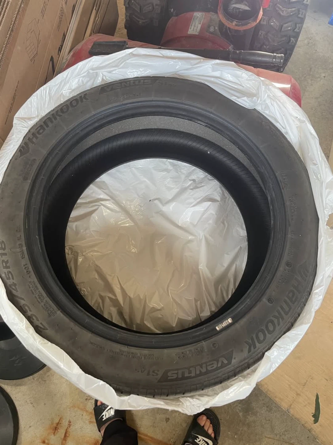 Hankook Ventus 235/45/R18