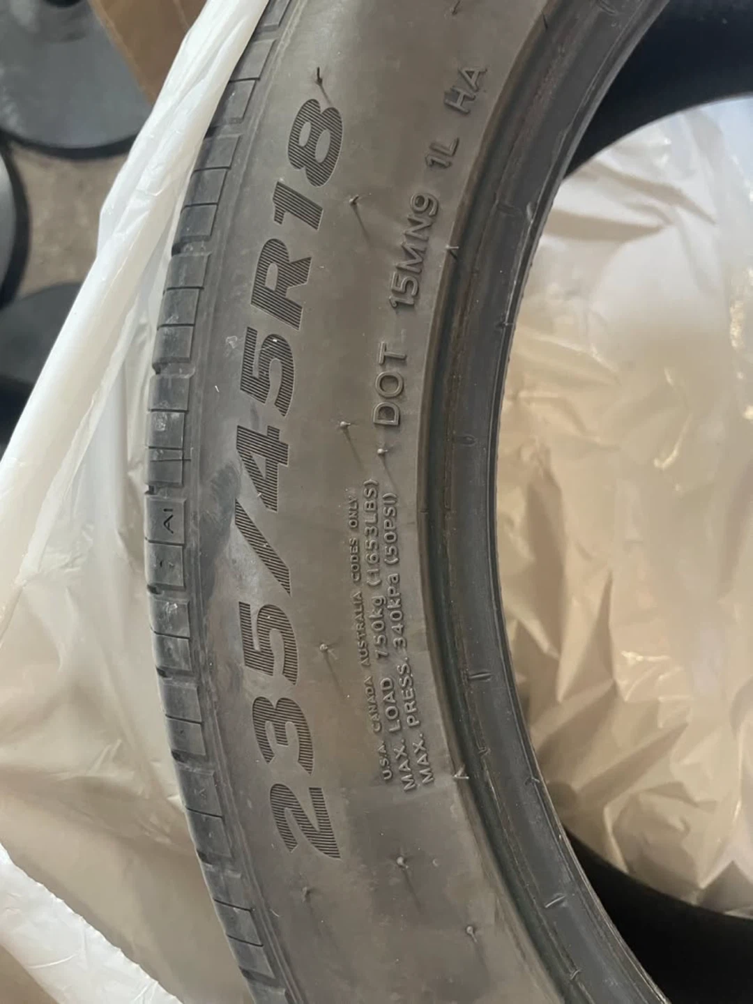 Hankook Ventus 235/45/R18 - photo 2