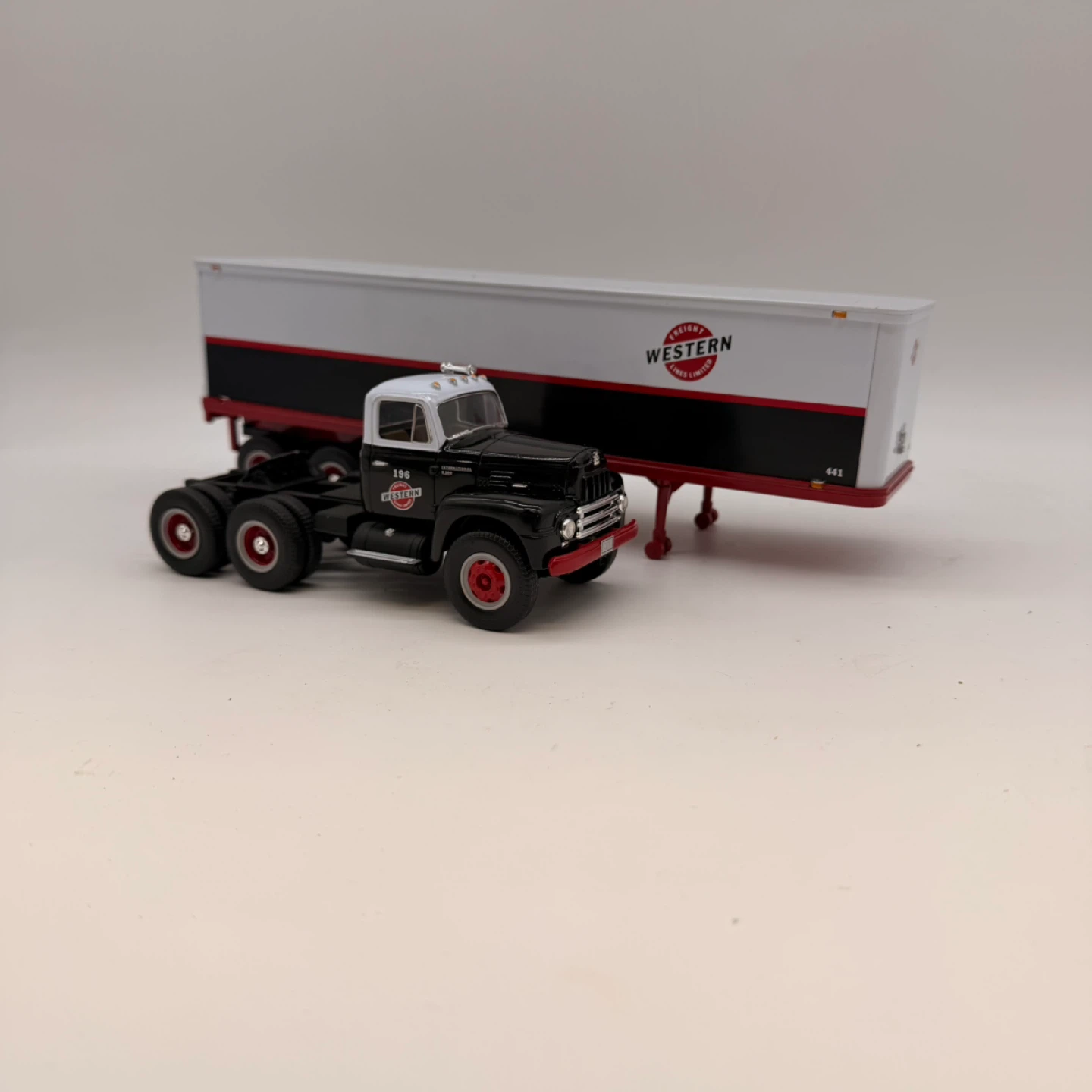 Vintage First Gear 1959 International Western Semi Truck Trailer - photo 3