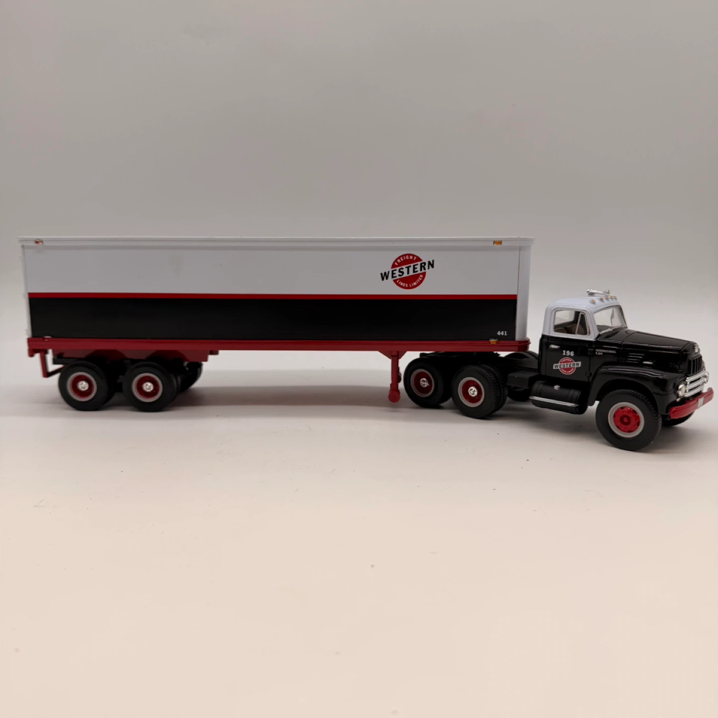 Vintage First Gear 1959 International Western Semi Truck Trailer - photo 2