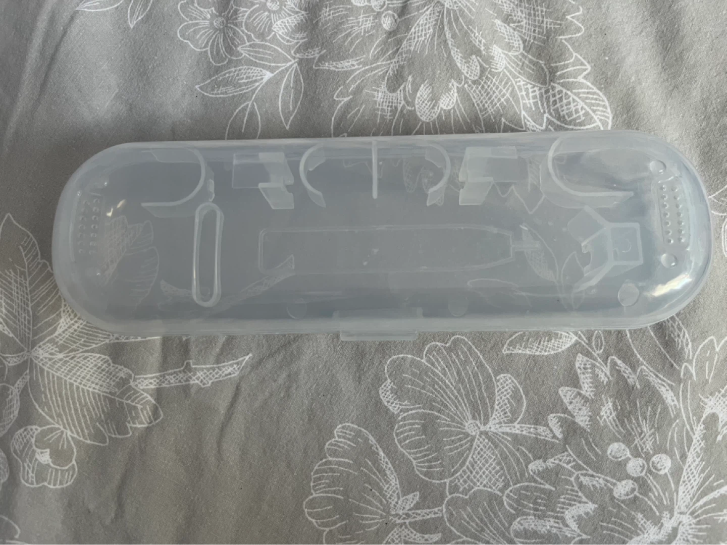 Oral b electric toothbrush , brush heads ,cover &  case - photo 2