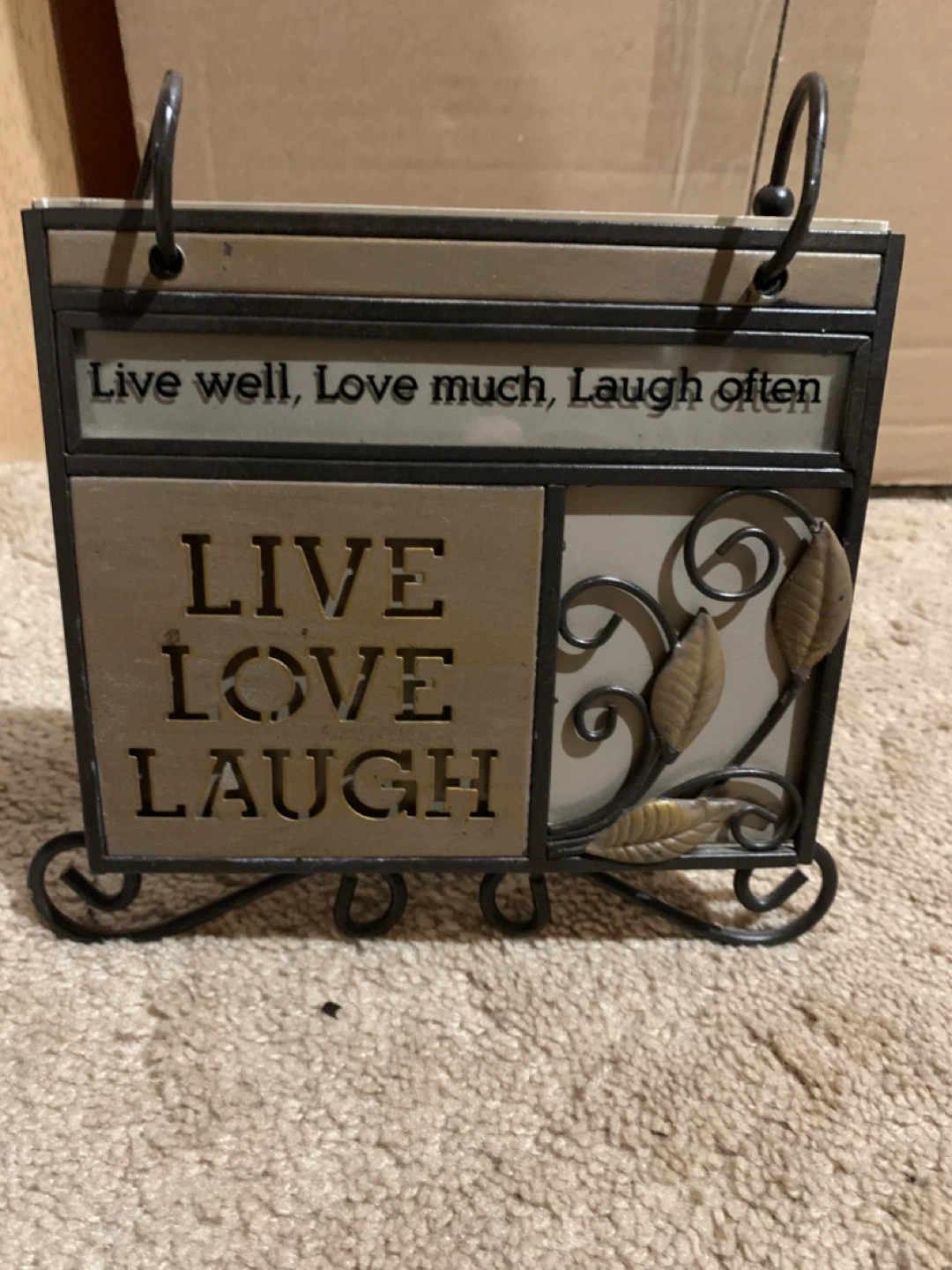 Metal Photo Album Stand
