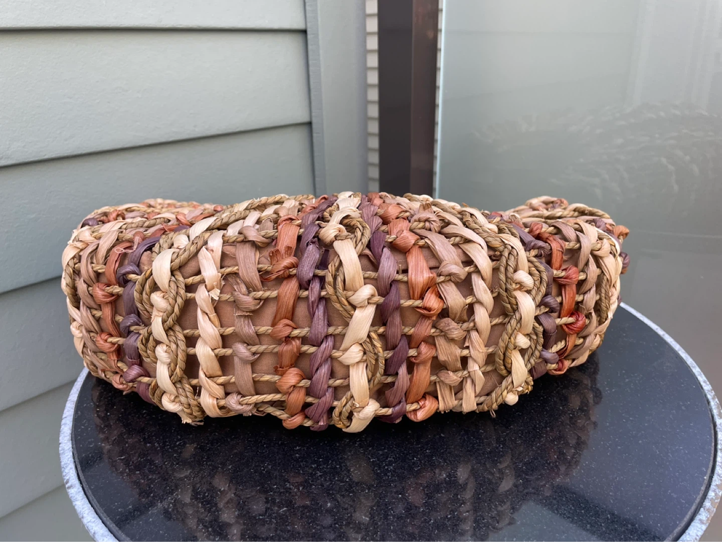 Woven Strombo handbag wooden ring beach purse - photo 5