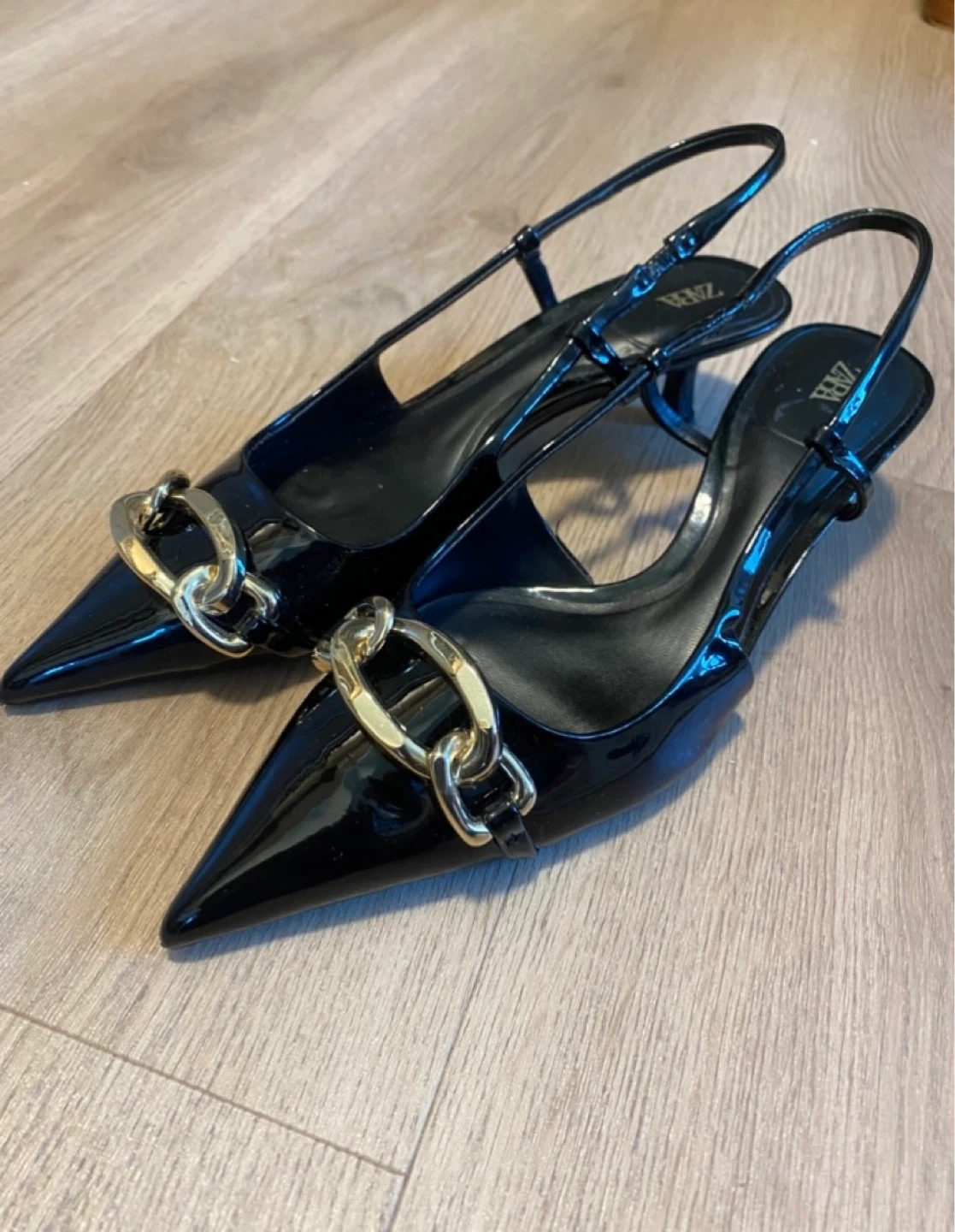 Kitten heels