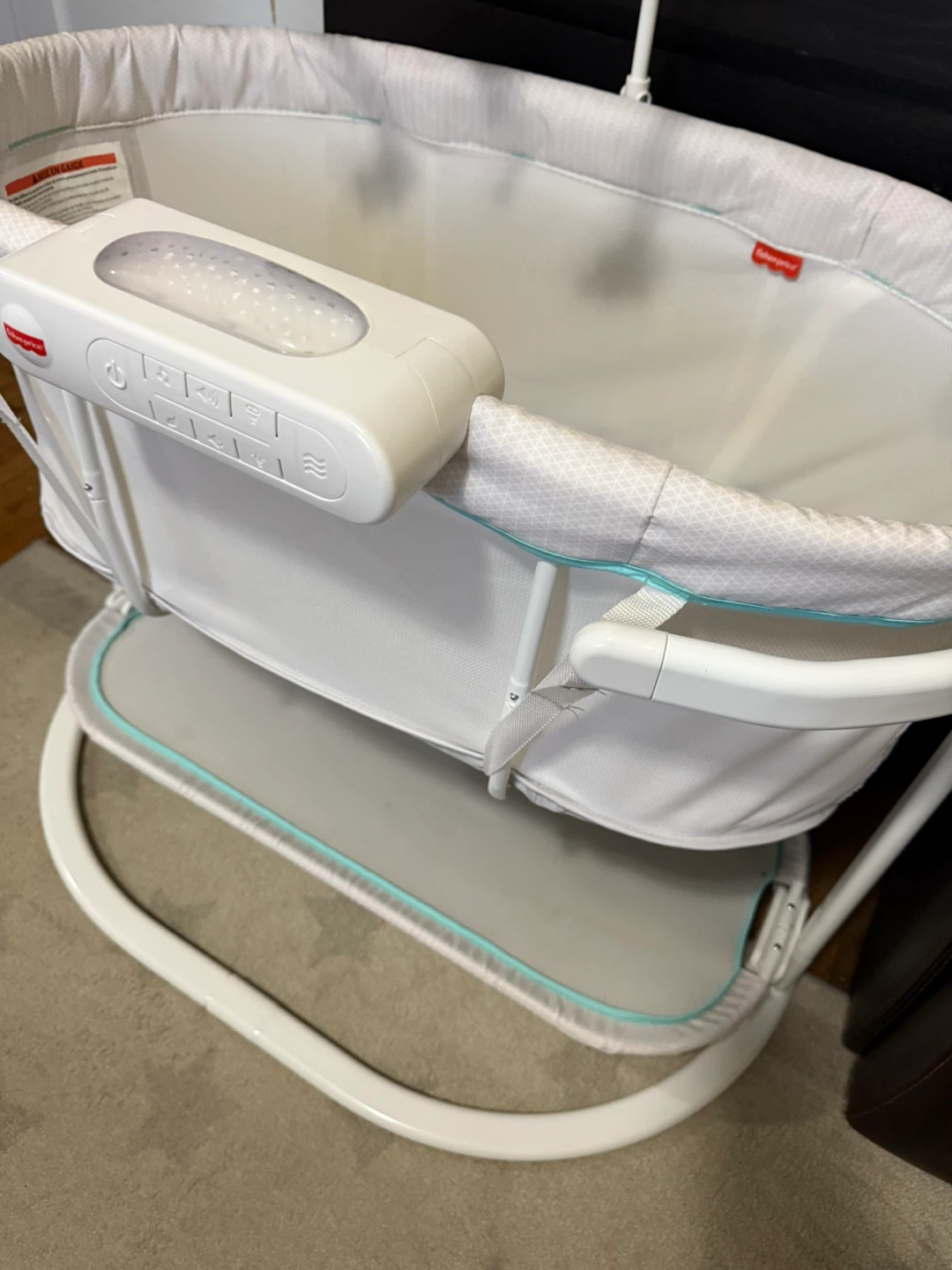 Fisher-Price Soothing Motions Bassinet - photo 3
