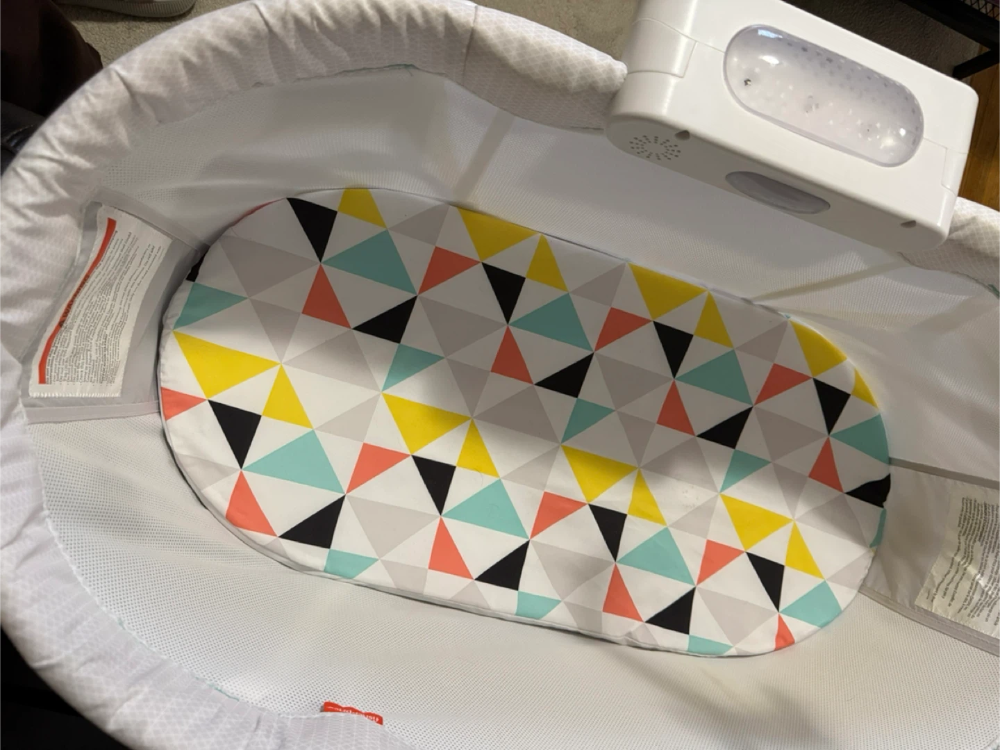 Fisher-Price Soothing Motions Bassinet - photo 2