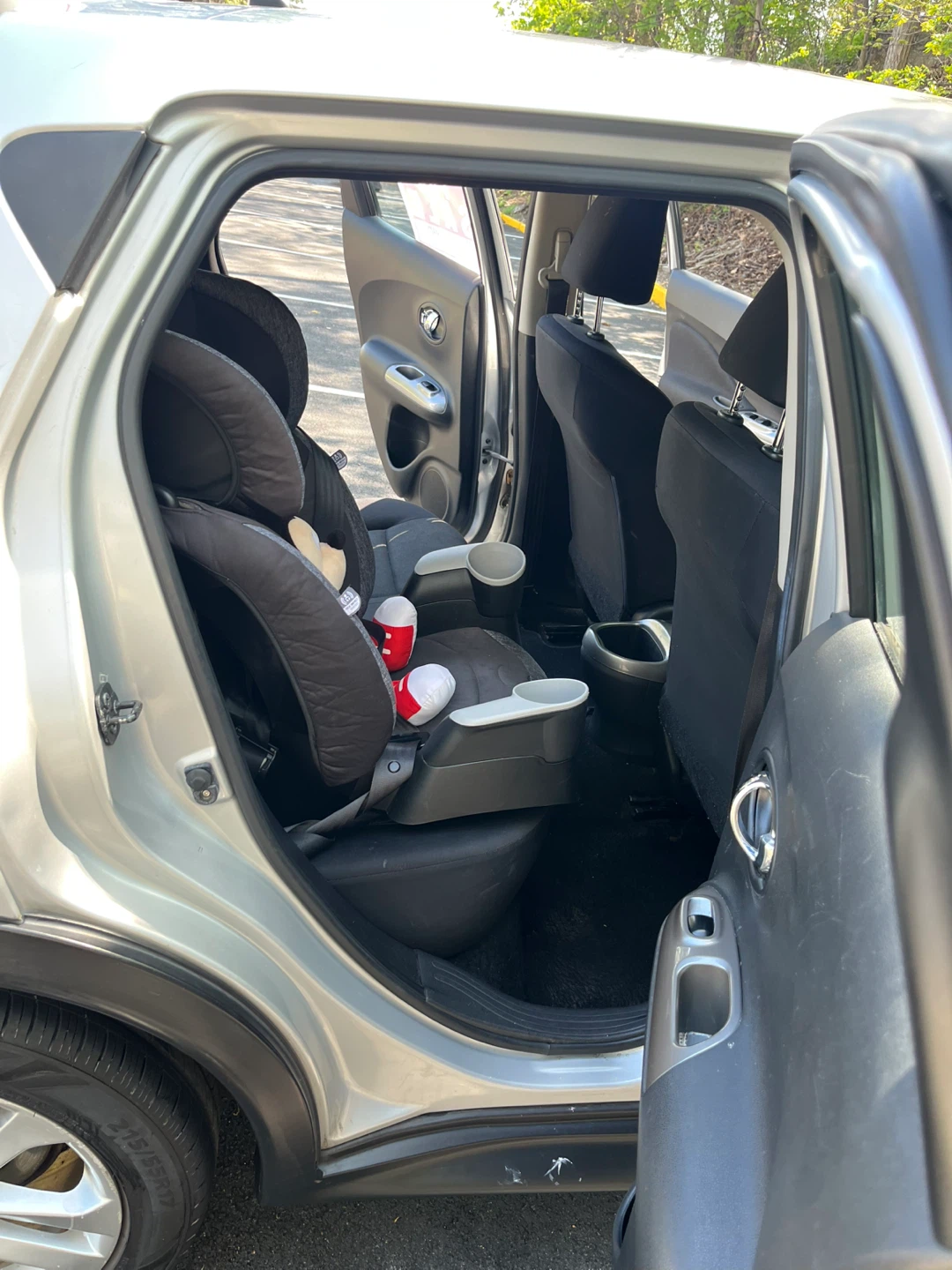 Silver Nissan Juke AWD 2014 - photo 4