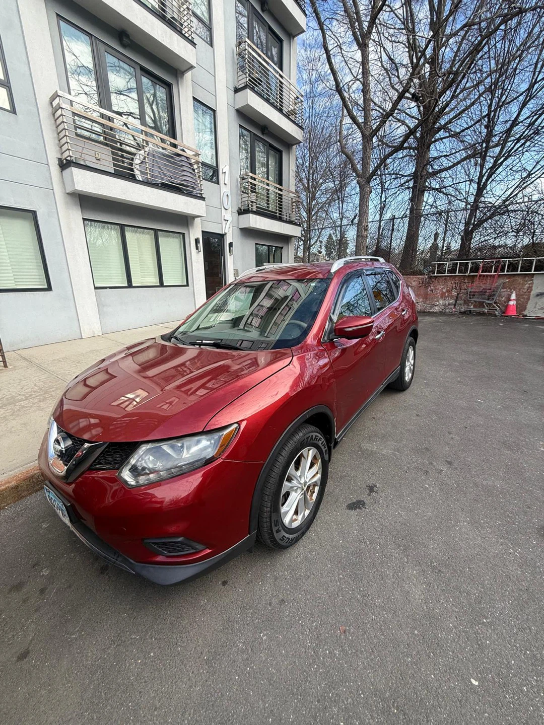 Nissan Rogue 2014 Red SUV - photo 5