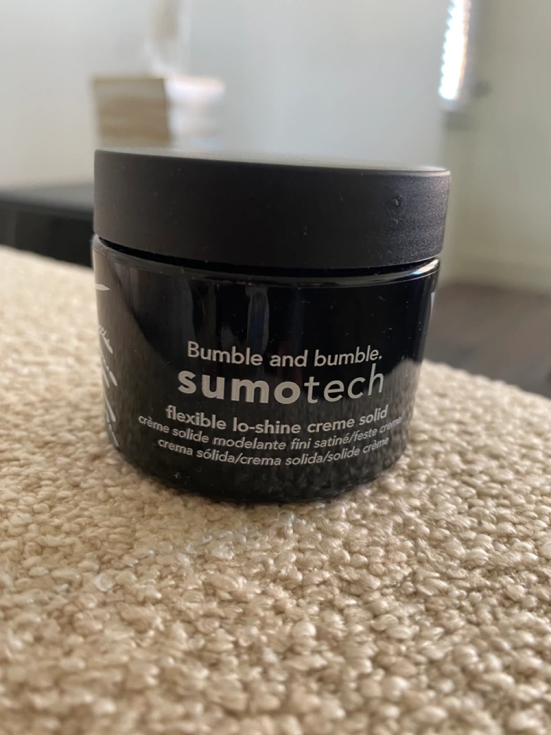 Bumble and bumble. sumotech flexible lo-shine crème solid
