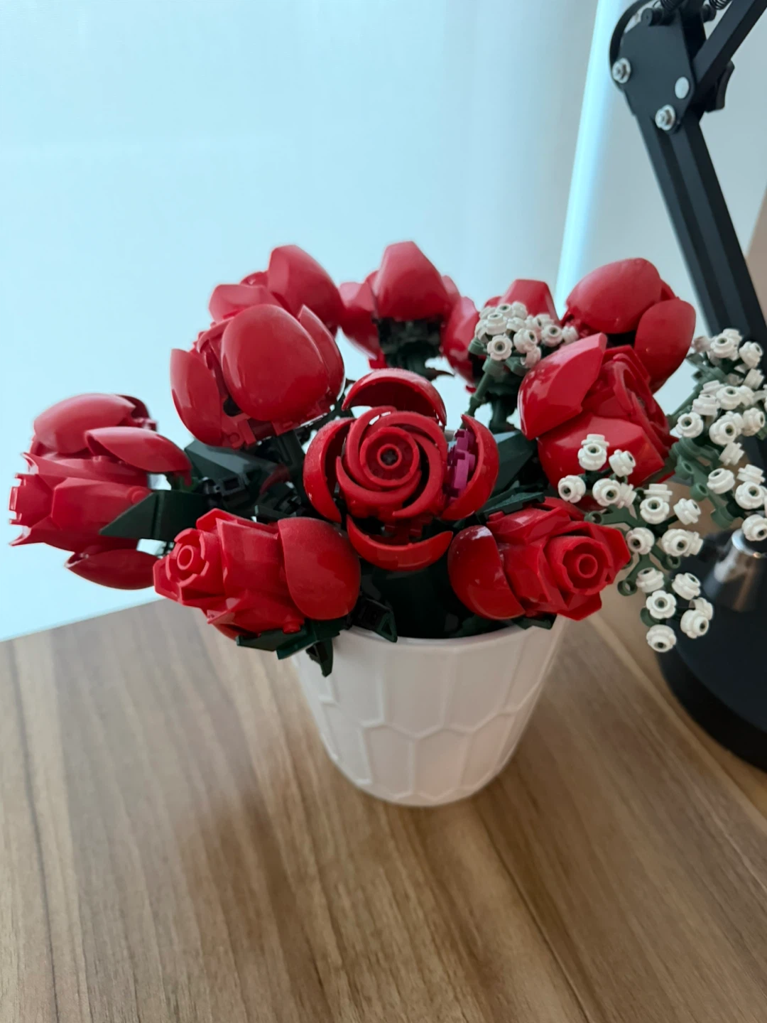 LEGO Red Roses Flower Bouquet Set - photo 2