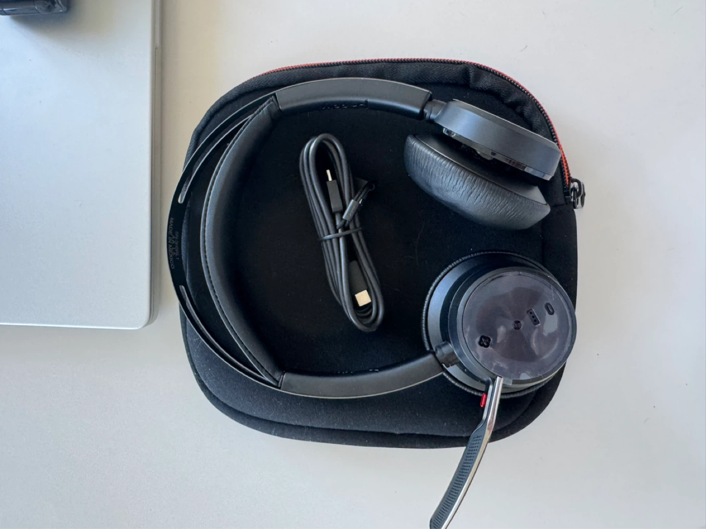 Poly Voyager Focus 2 UC Headset - photo 4