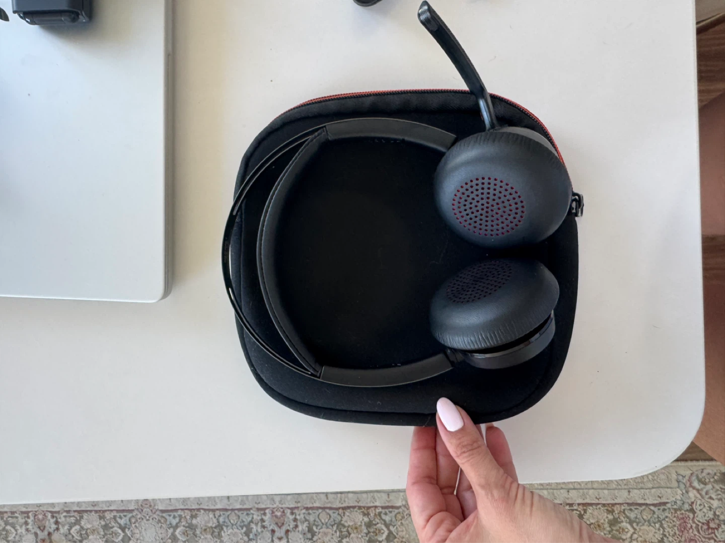 Poly Voyager Focus 2 UC Headset - photo 5