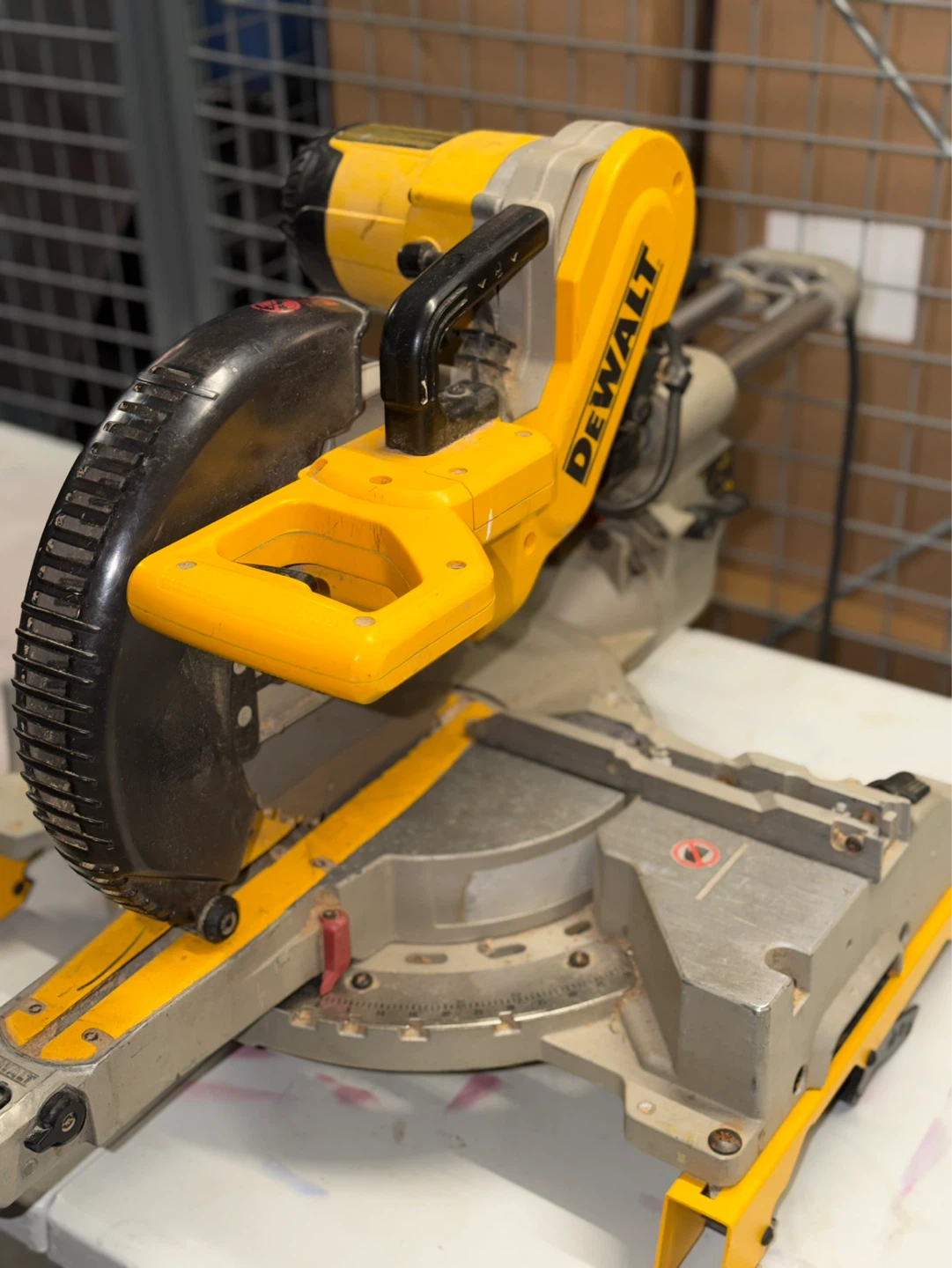 DEWALT Miter Saw