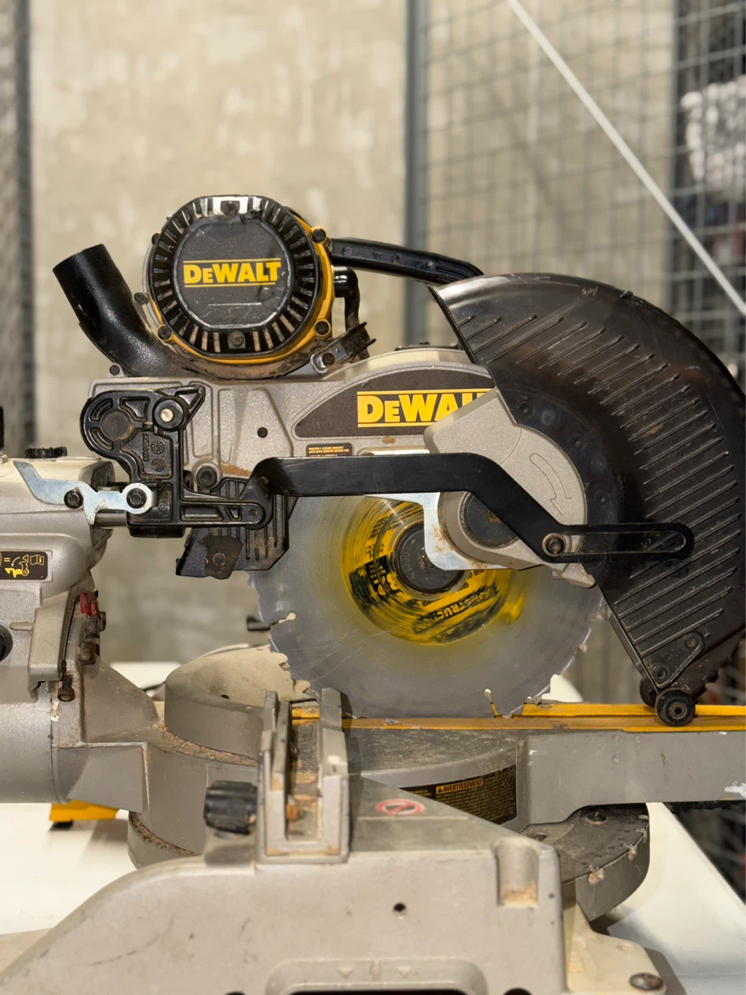 DEWALT Miter Saw - photo 3