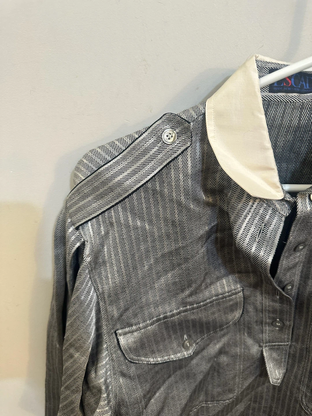 Escada Silver silk Button-Up Shirt Size 36 - photo 2