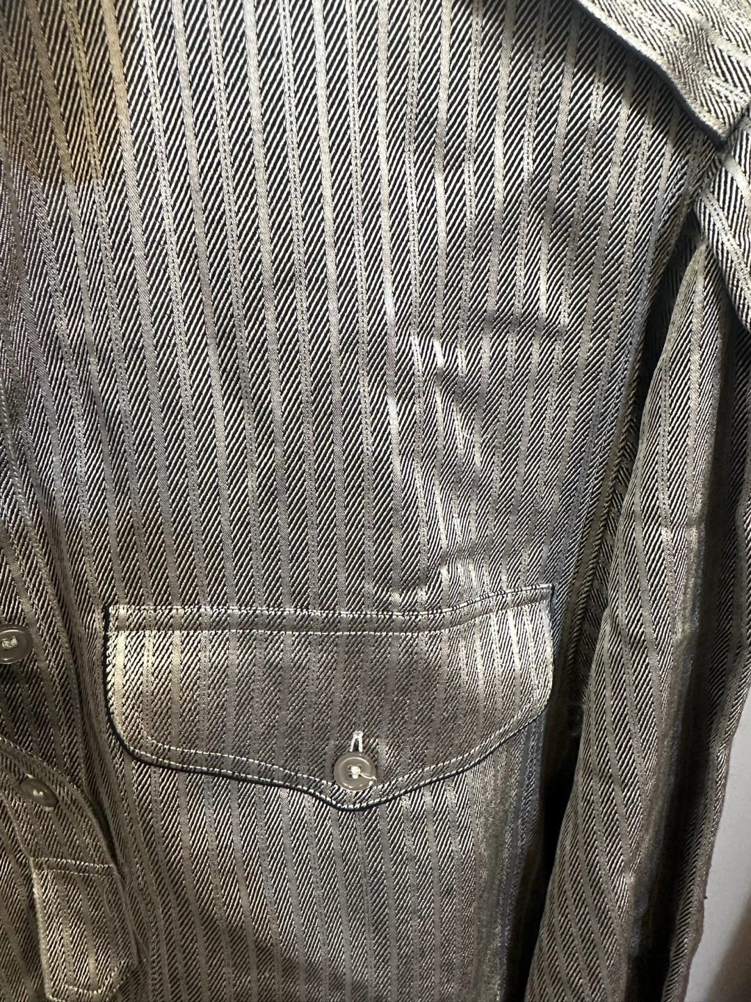 Escada Silver silk Button-Up Shirt Size 36 - photo 4