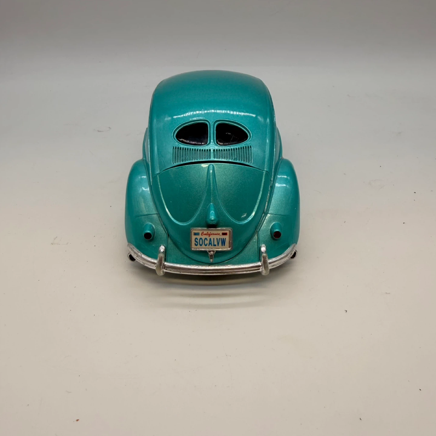 Maisto 1:18 Scale Volkswagen Beetle Diecast Model Car - photo 3