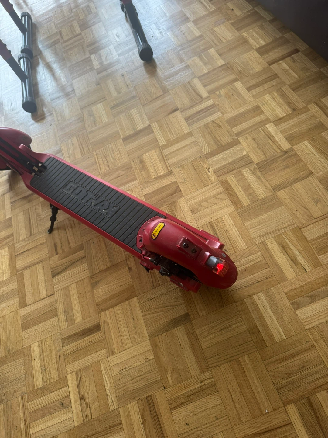 Gotrax Electric Scooter - Red - photo 3