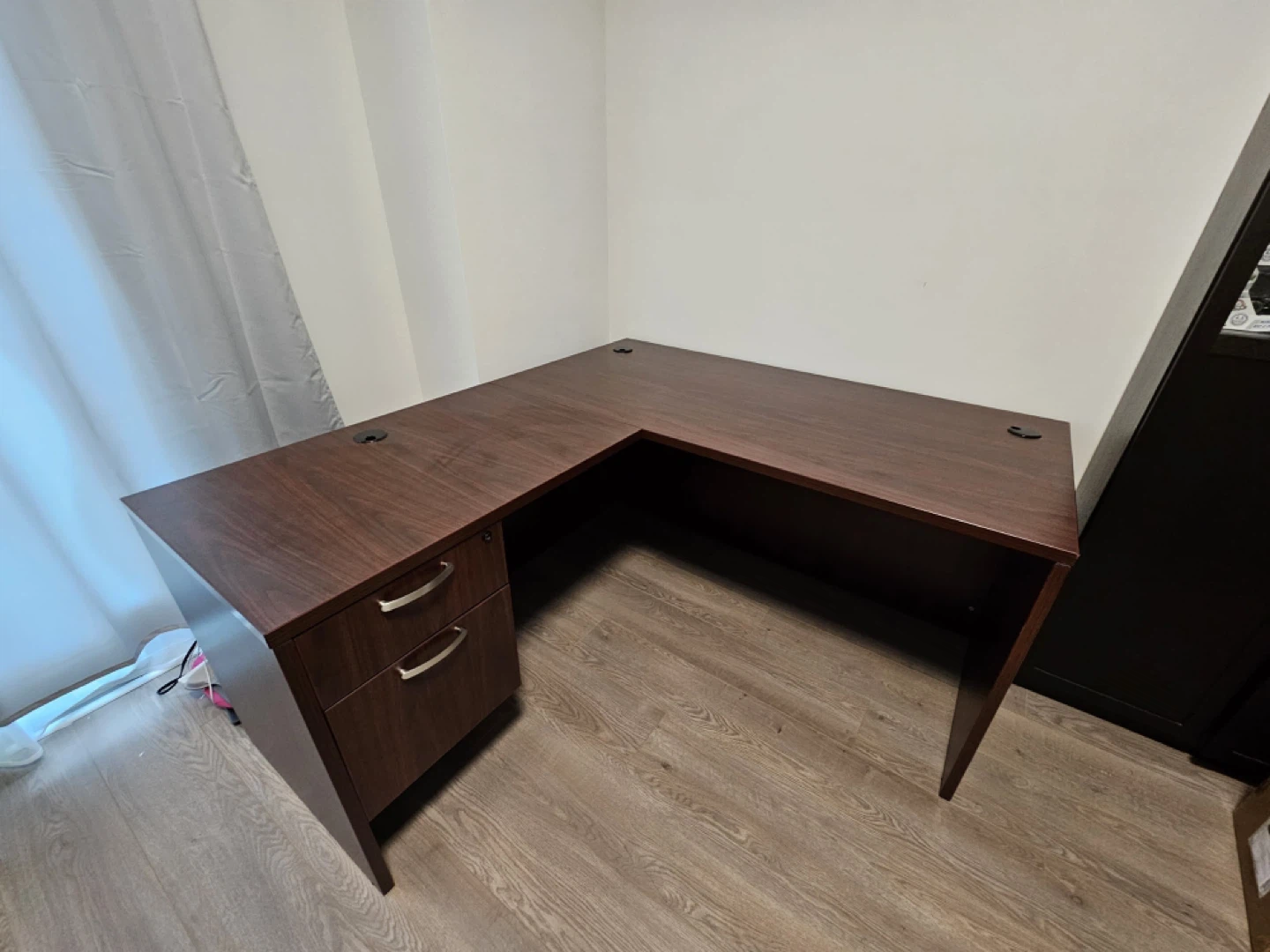 L-Shaped Office Desk - photo 3