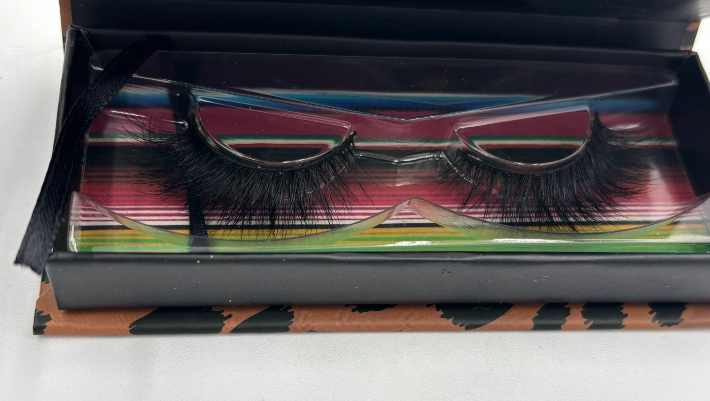 False Lashes Various Types New in box - photo 3