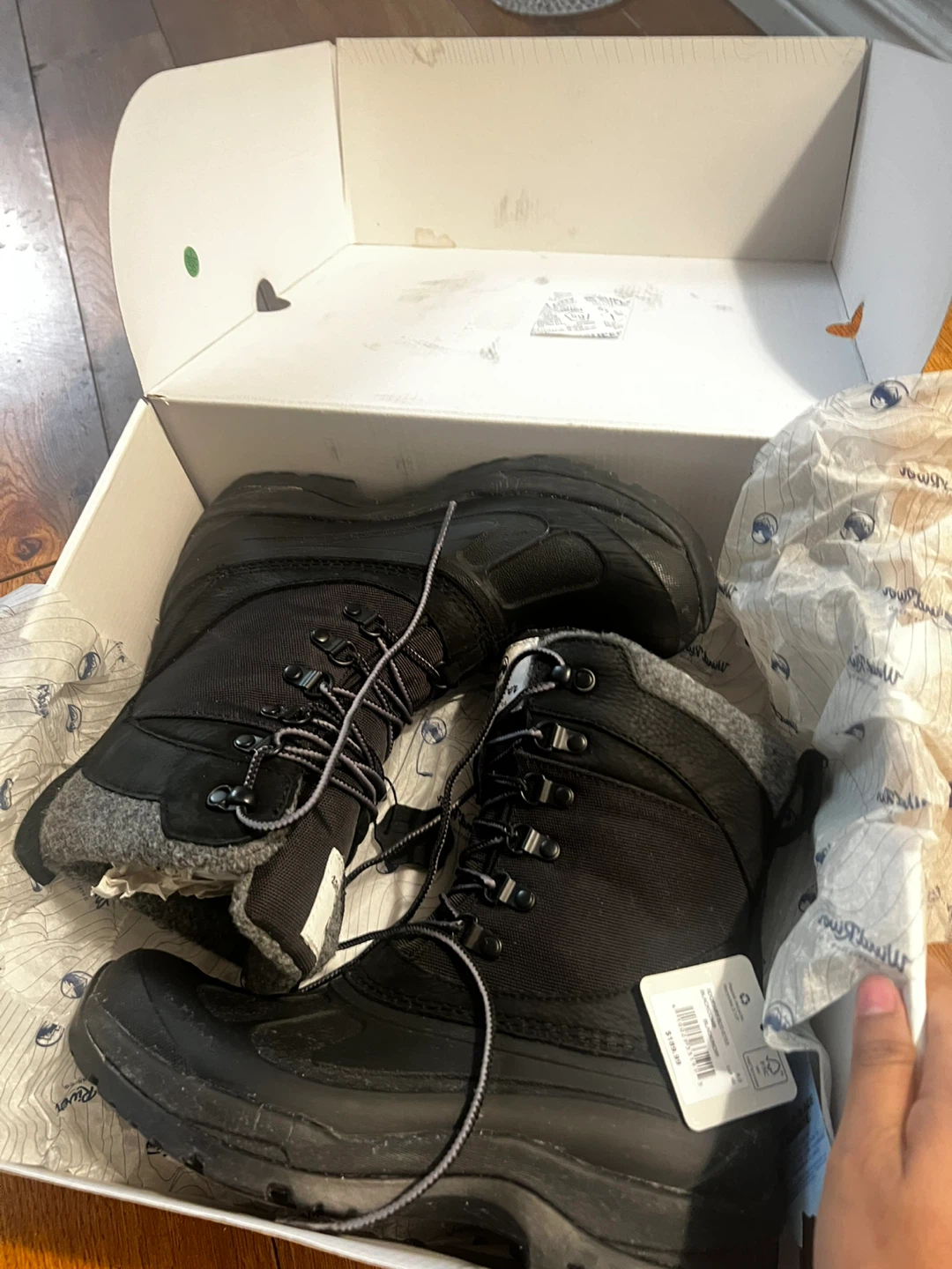 Wind River women Black Insulated Winter Boots