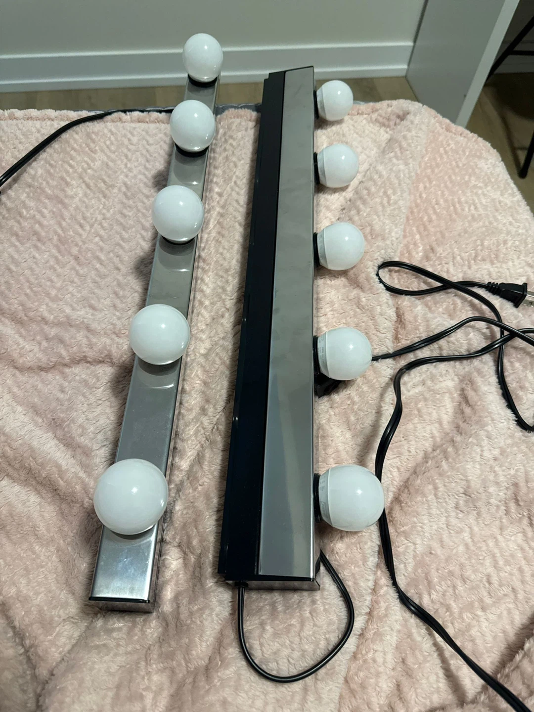 Makeup lamp with 8 bulbs - photo 2