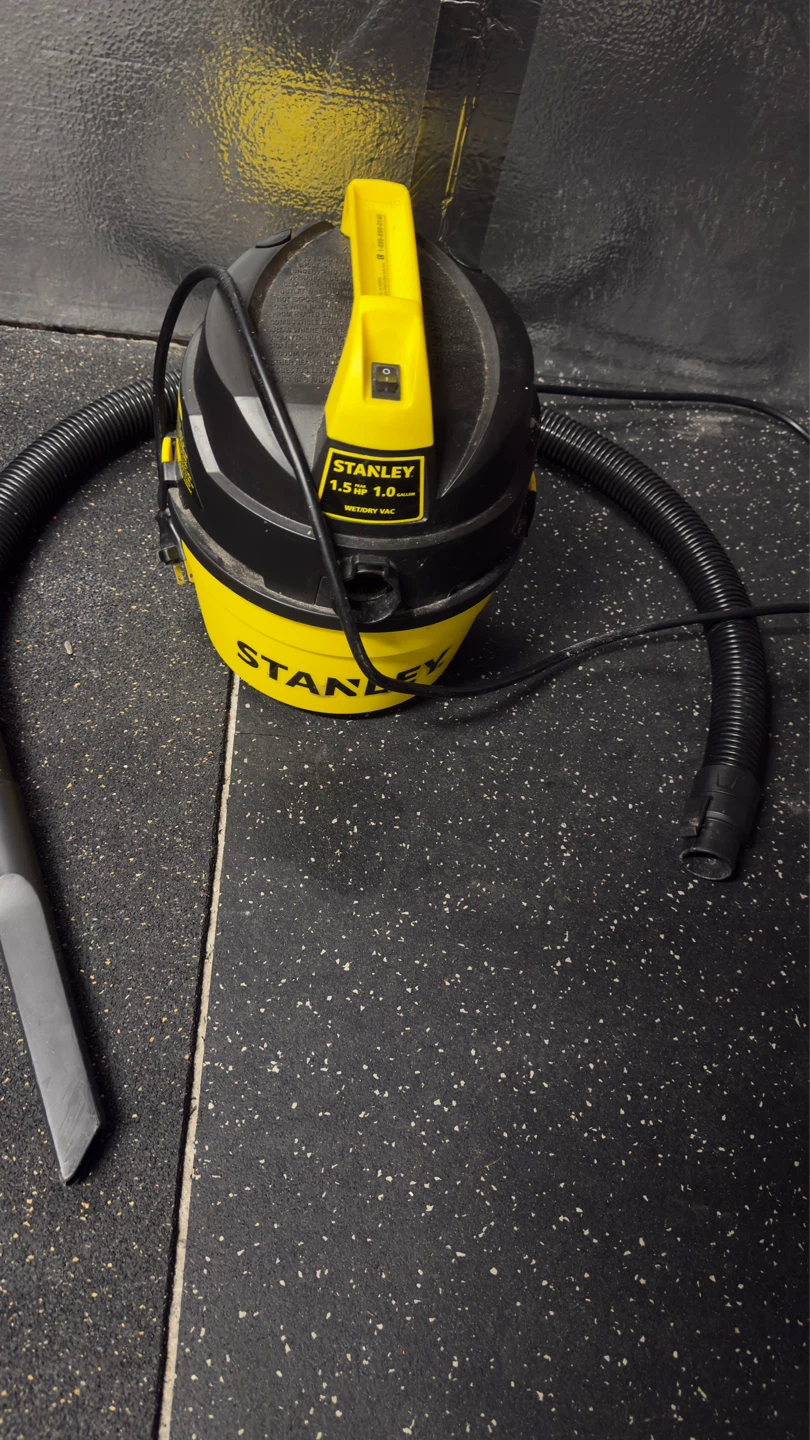 Stanley 1.5 HP 1.0 Gallon Wet/Dry Vac