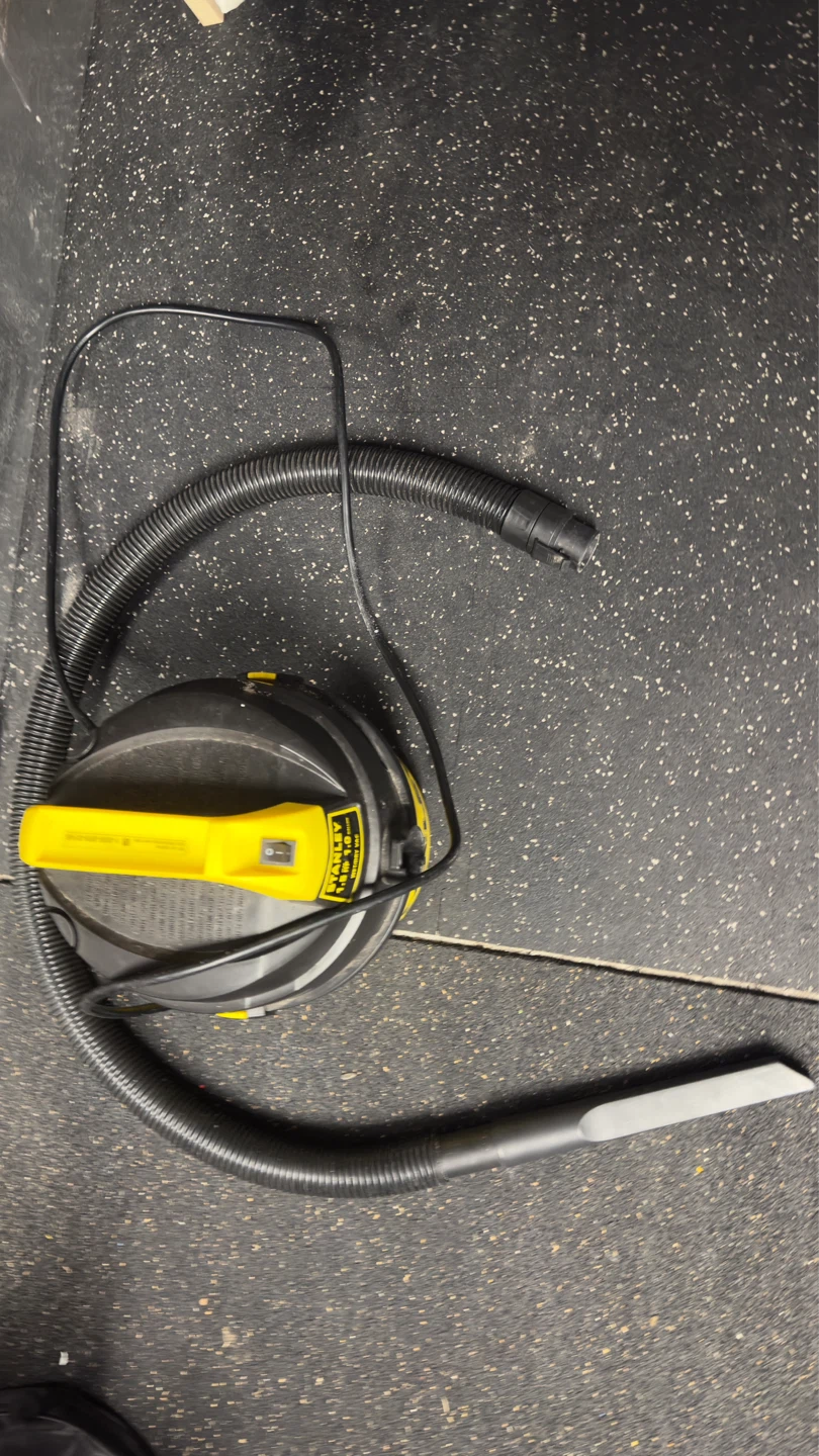 Stanley 1.5 HP 1.0 Gallon Wet/Dry Vac - photo 3