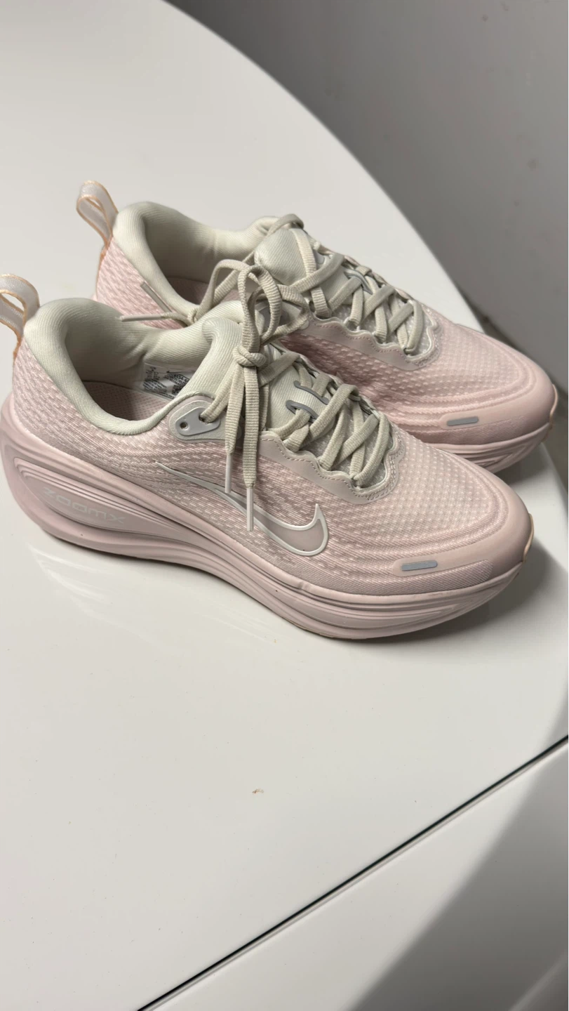 Nike Vomero Plus Running Shoes | Size 7.5