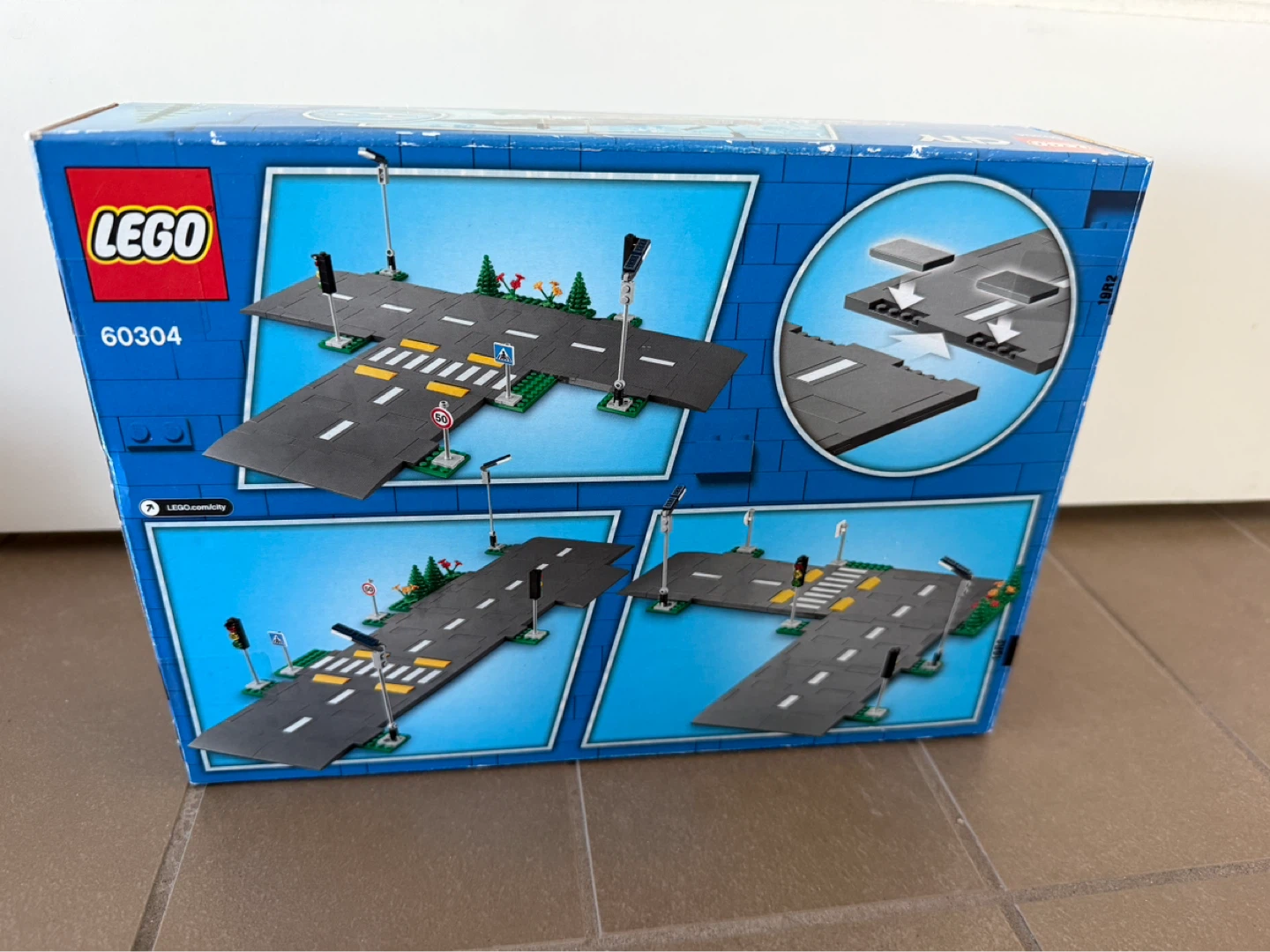 LEGO City 60304 Road Plates - photo 2