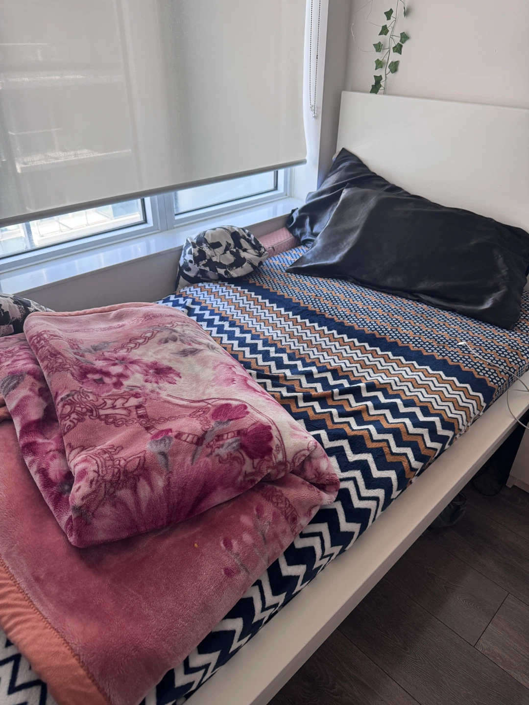 IKEA MALM High Bed Frame, White, Twin - photo 2