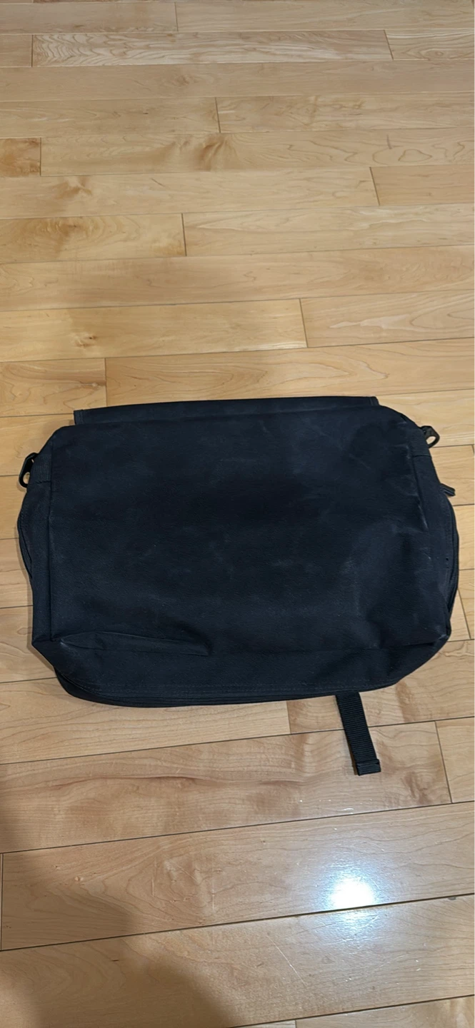 Black Deloitte Messenger Bag - photo 4