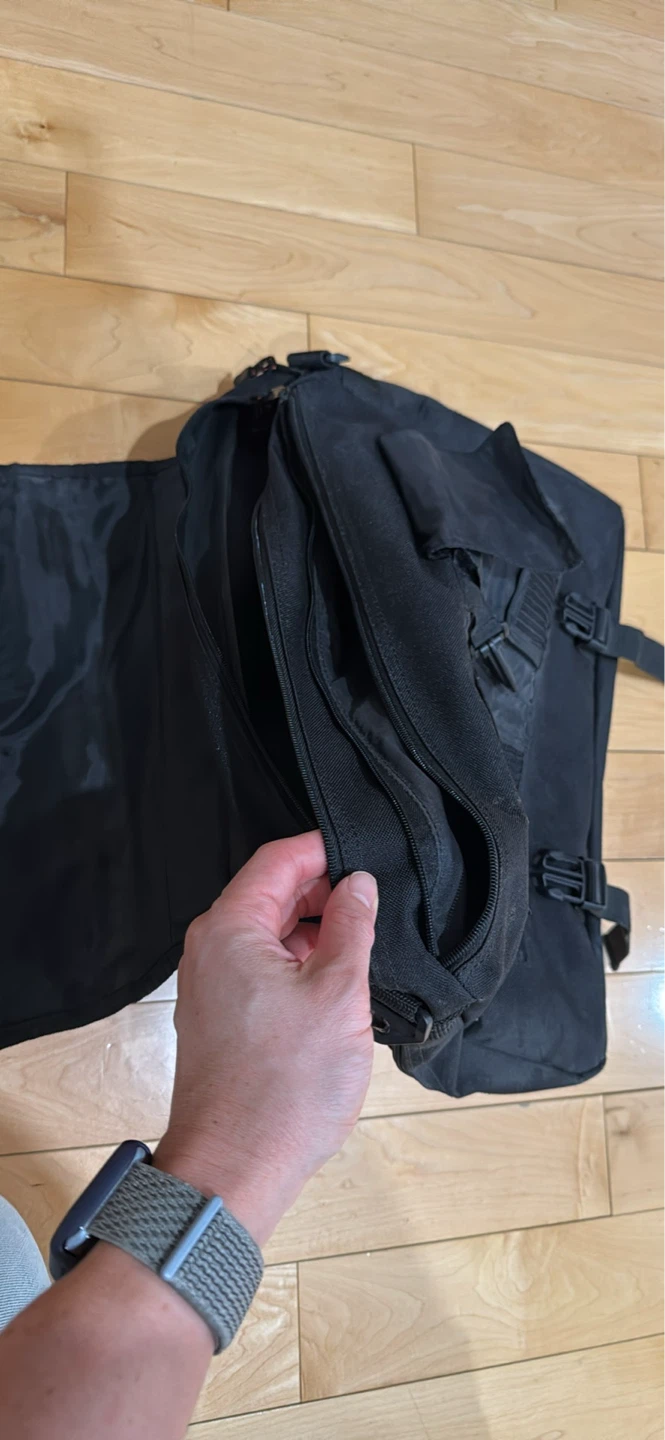 Black Deloitte Messenger Bag - photo 3