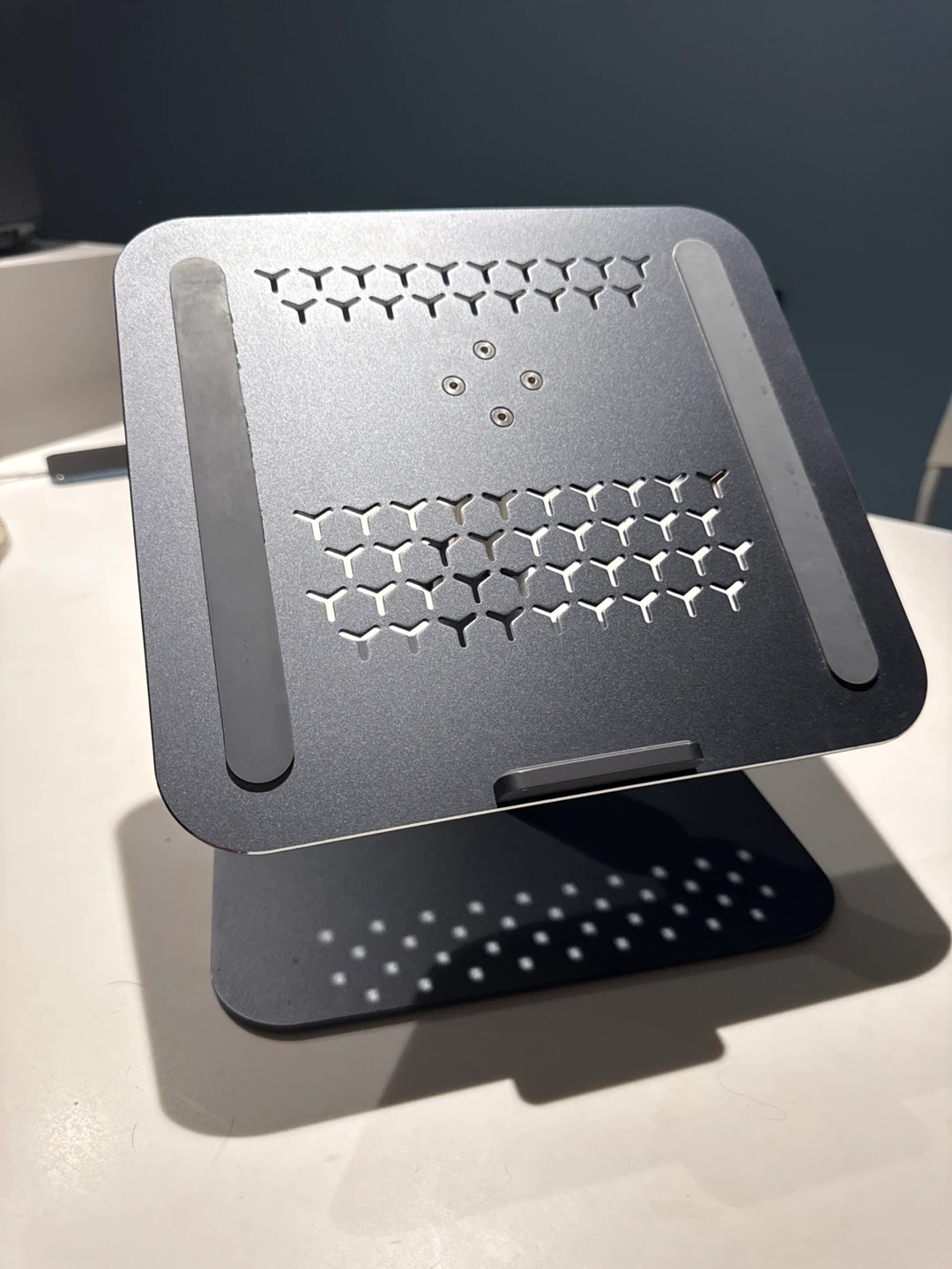 Lamicall Adjustable Laptop Stand