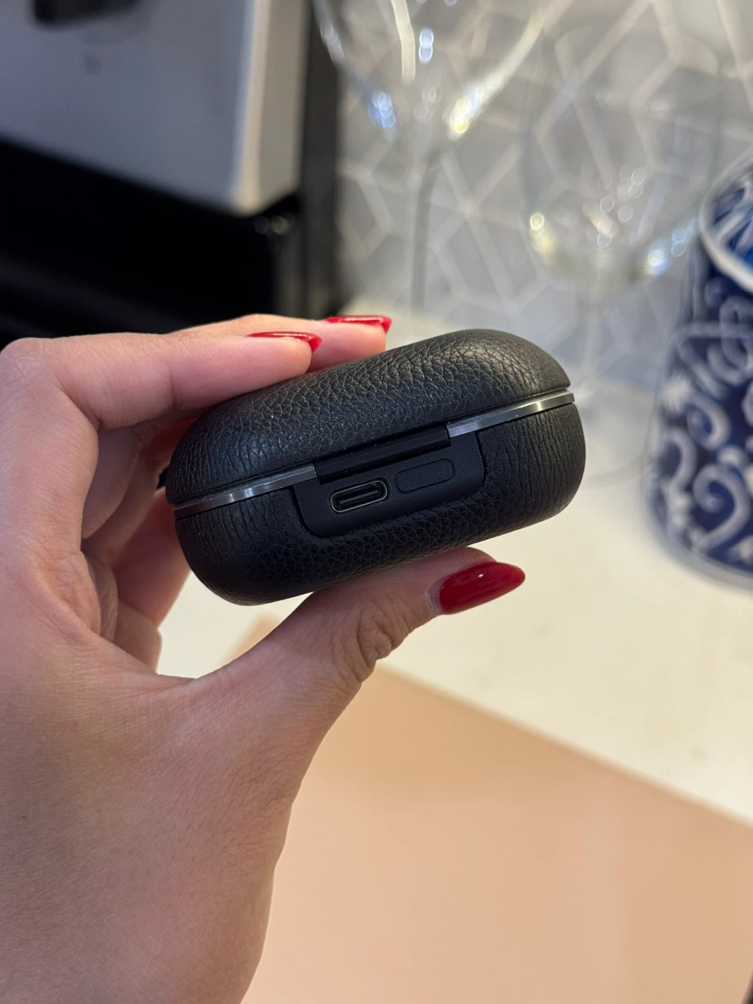 Bang & Olufsen Beoplay E8 2.0 True Wireless Earbuds - photo 3