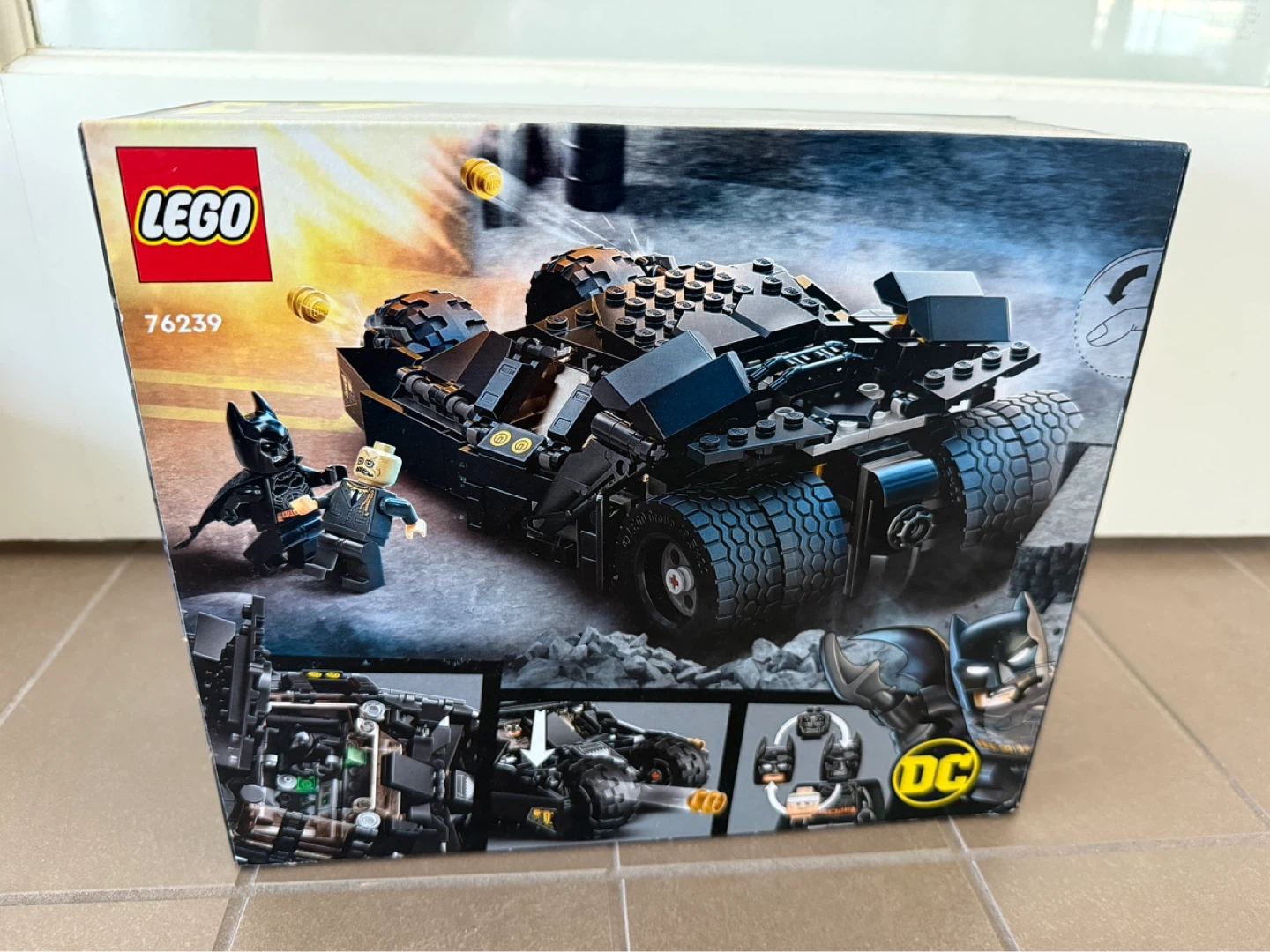 LEGO Batmobile Tumbler: Scarecrow Showdown 76239 - photo 2