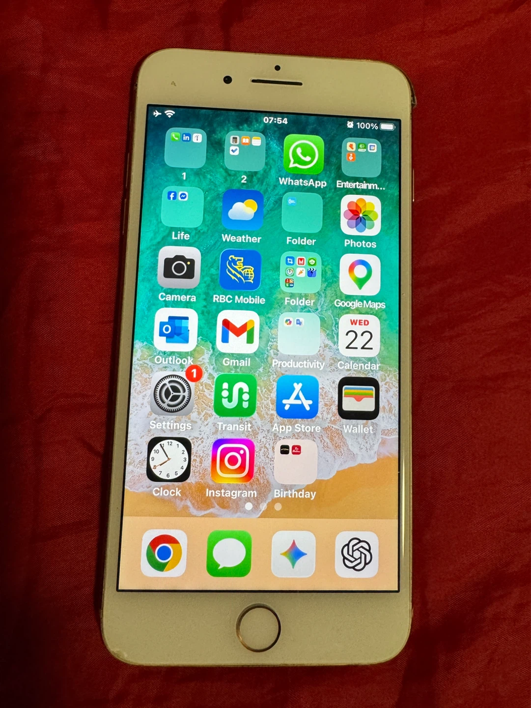 iPhone 8 Plus 64GB Gold with Otterbox Case and Accessories - photo 3