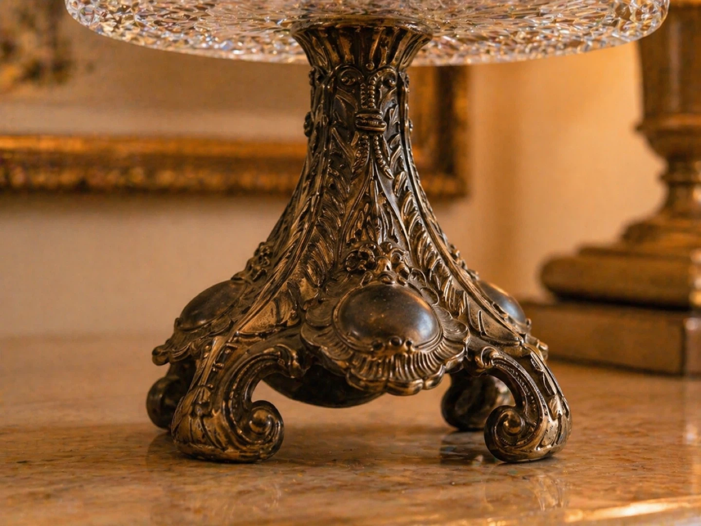 Vintage Crystal Serving Bowl – Bronze Base - photo 4