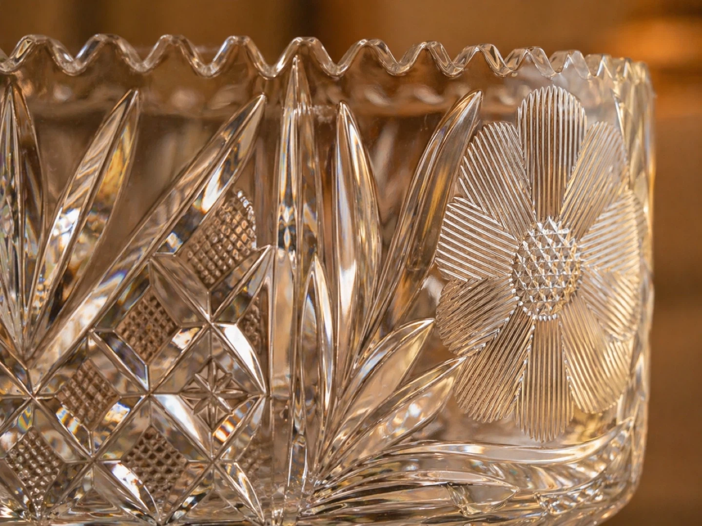 Vintage Crystal Serving Bowl – Bronze Base - photo 3