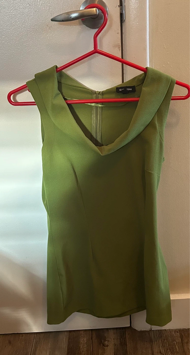 LE CHATEAU Green Sleeveless Top - XS/TP