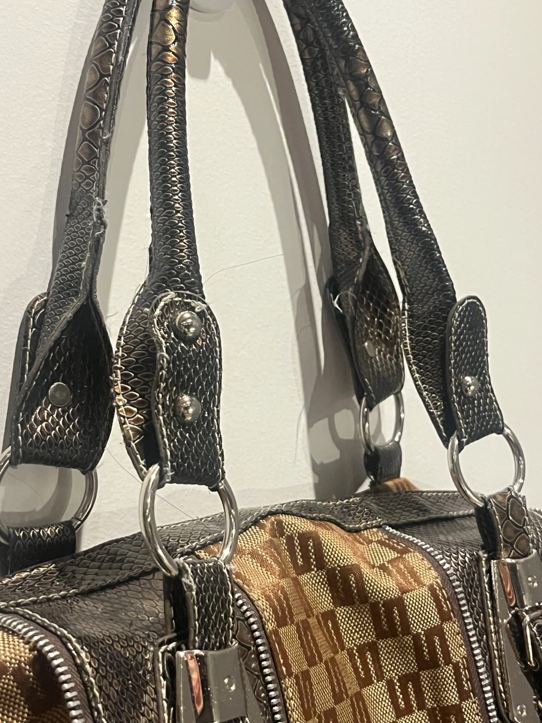 Guess Shoulder Bag - photo 3
