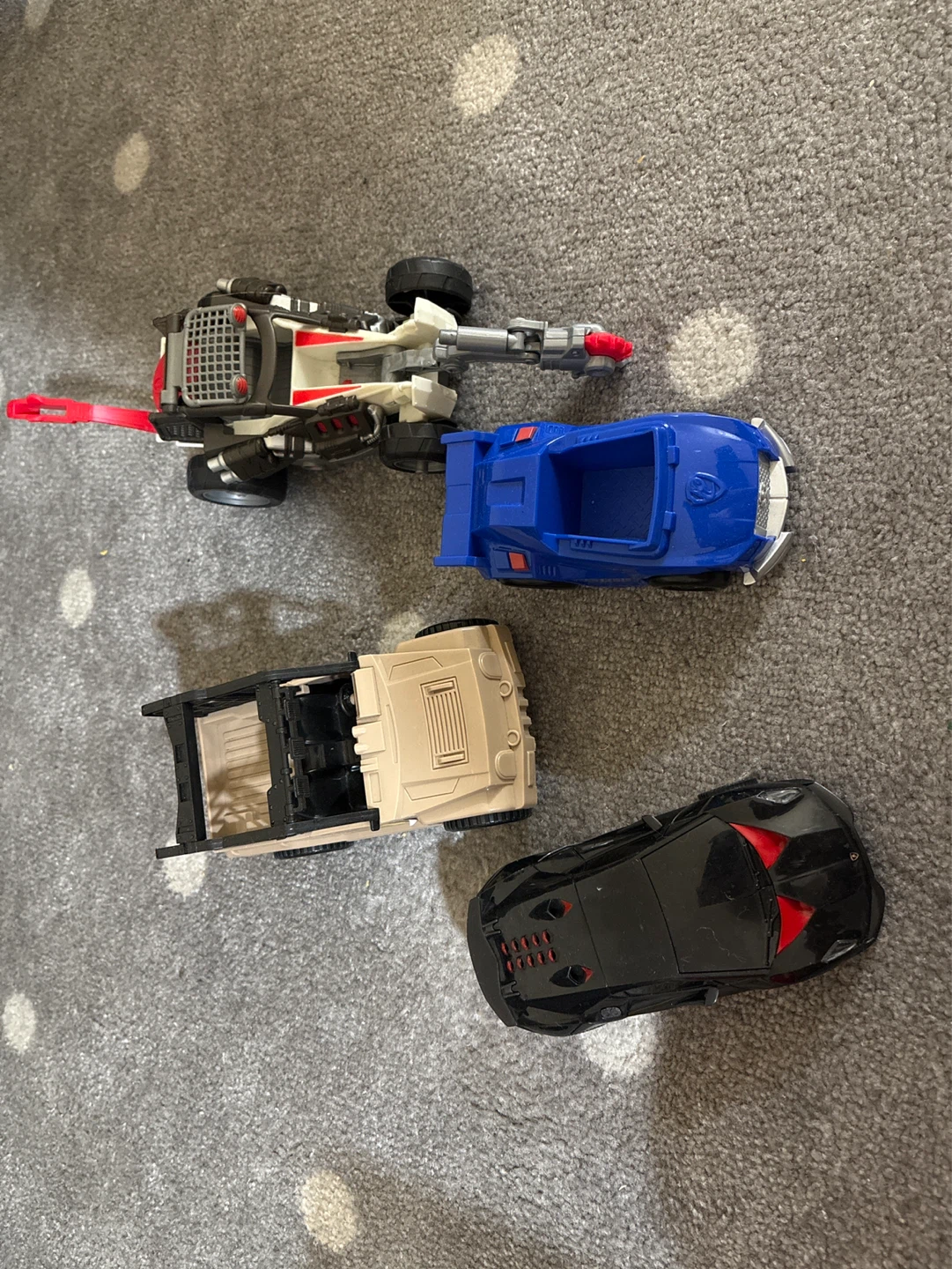 Assorted Toy Vehicles - 4 Pieces - photo 2