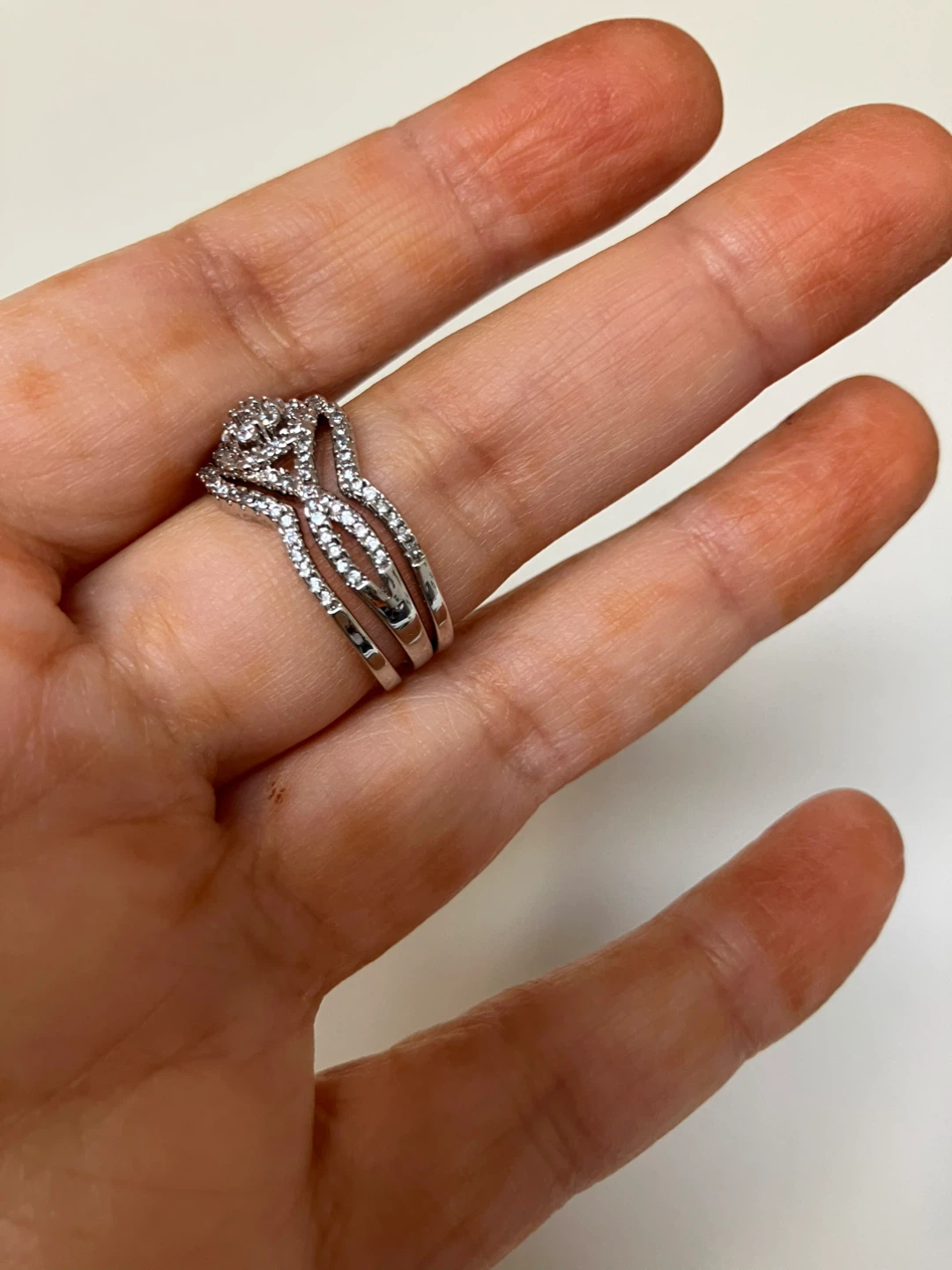 Flash sale ⚡️- Sterling Silver Cubic Zirconia Ring set (Size 7) - photo 2