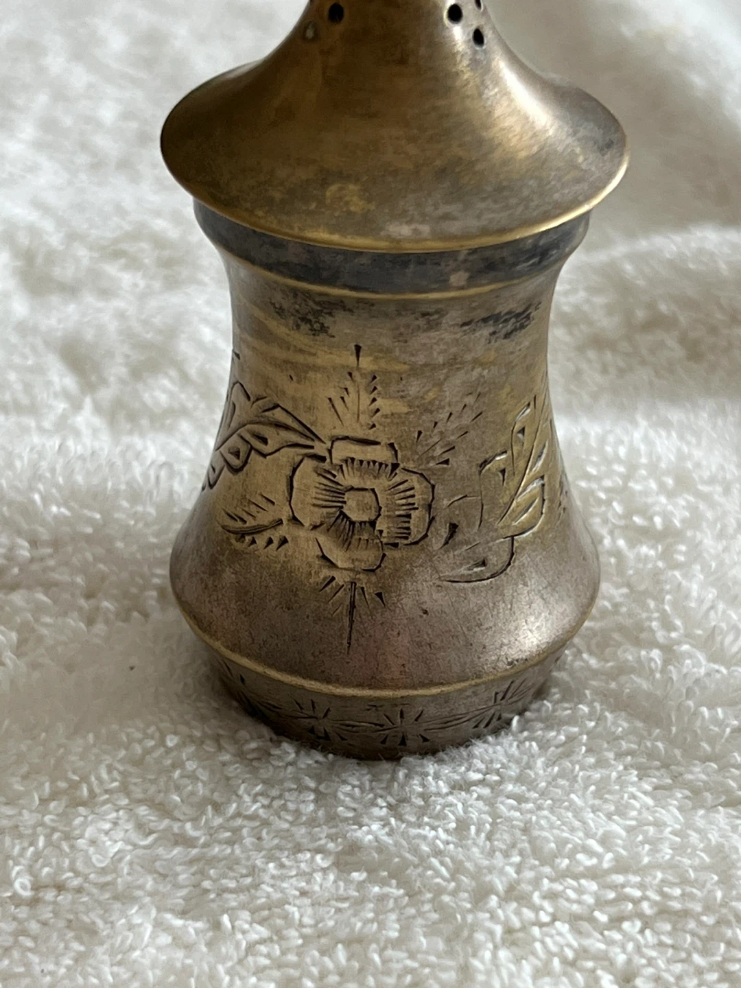 Vintage Silver Plate Salt shaker - photo 2