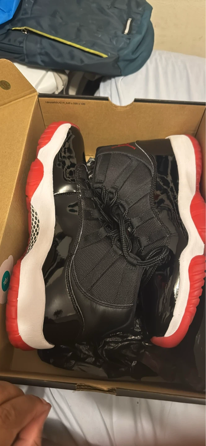 Air Jordan 11 Retro "Bred" Size 10 Men's - photo 3