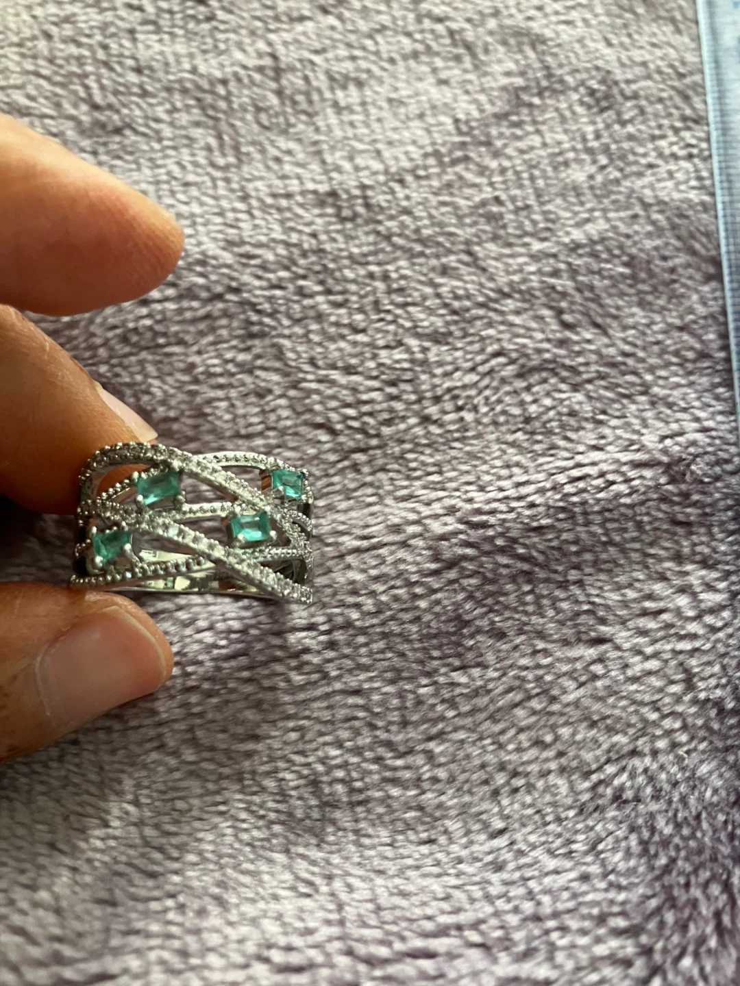 Flash sale ⚡️- Sterling silver Ring with Green Stones and CZ
